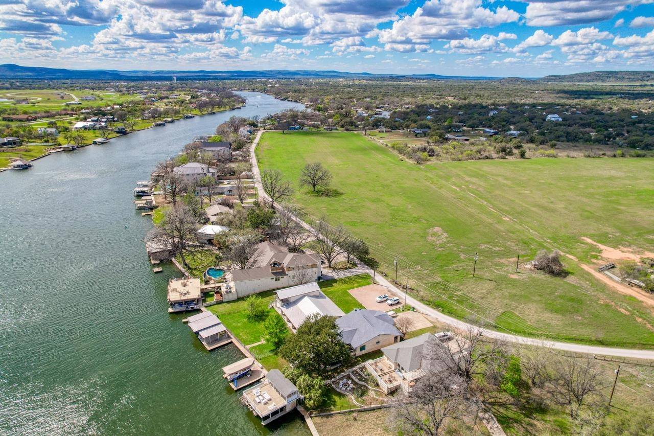 713 Ellen Williams Loop, Kingsland, TX 78639
