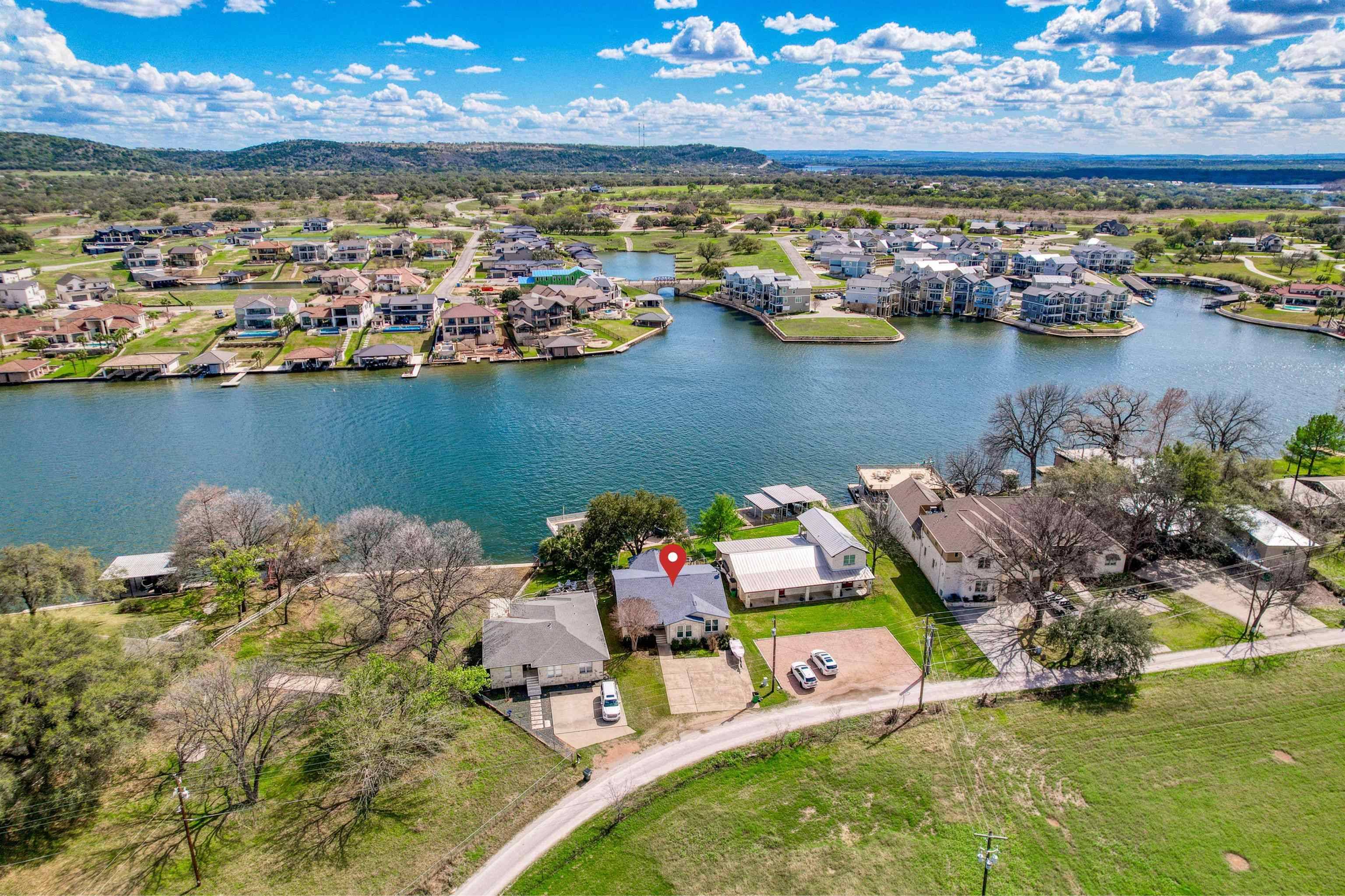 713 Ellen Williams Loop, Kingsland, TX 78639