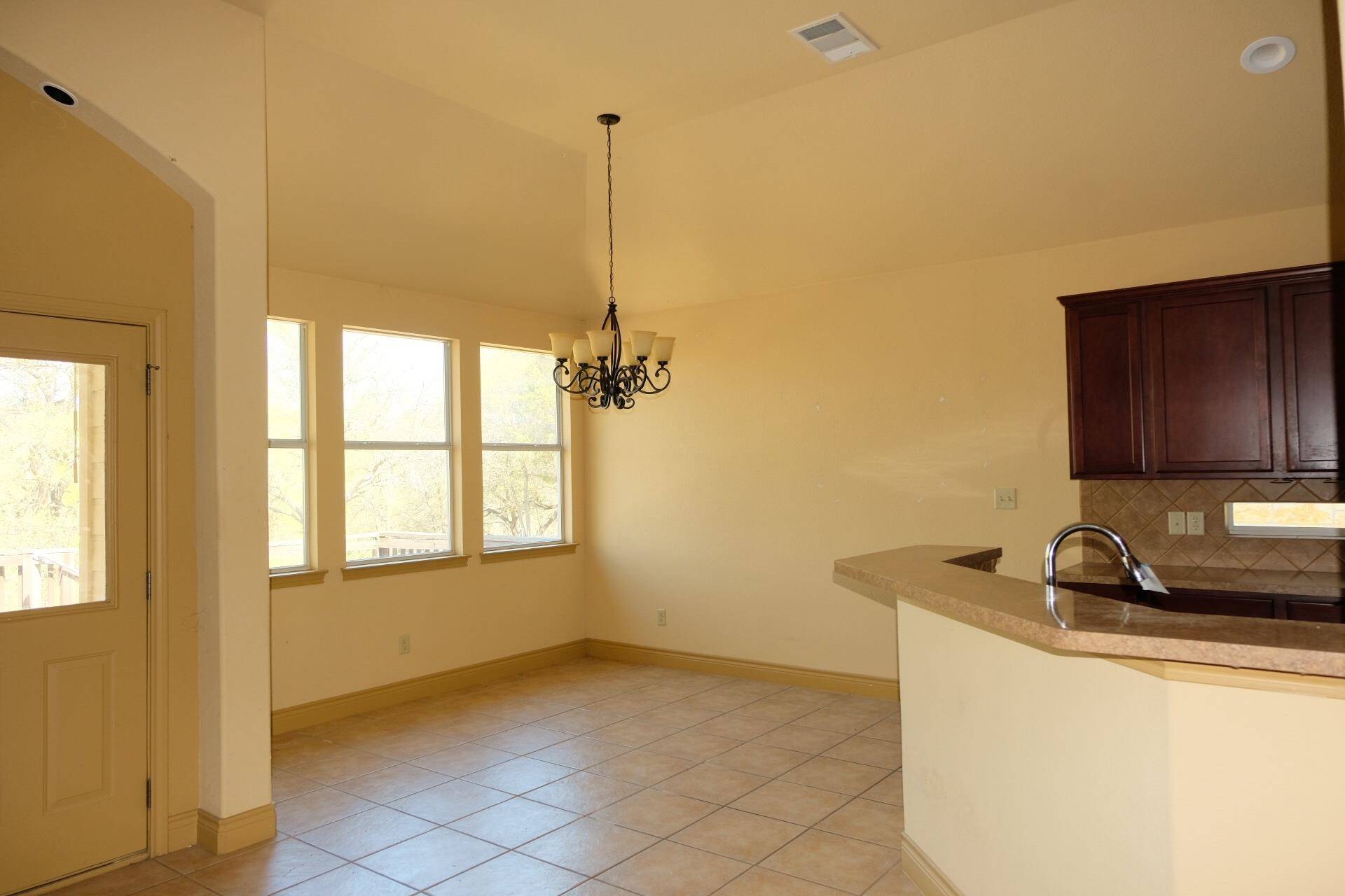 109 Primrose Ln, Marble Falls, TX 78654