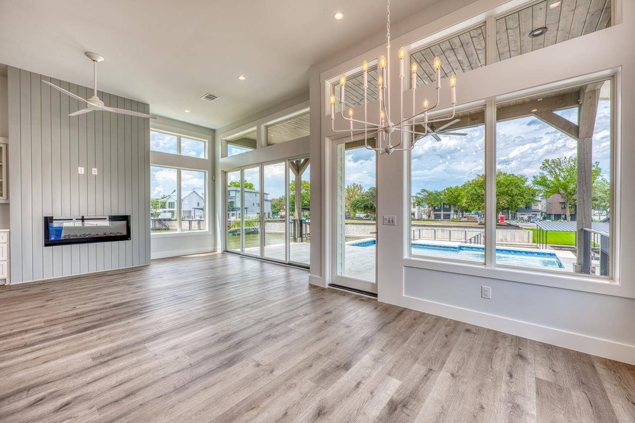 320 Lake ST, Kingsland, TX 78639