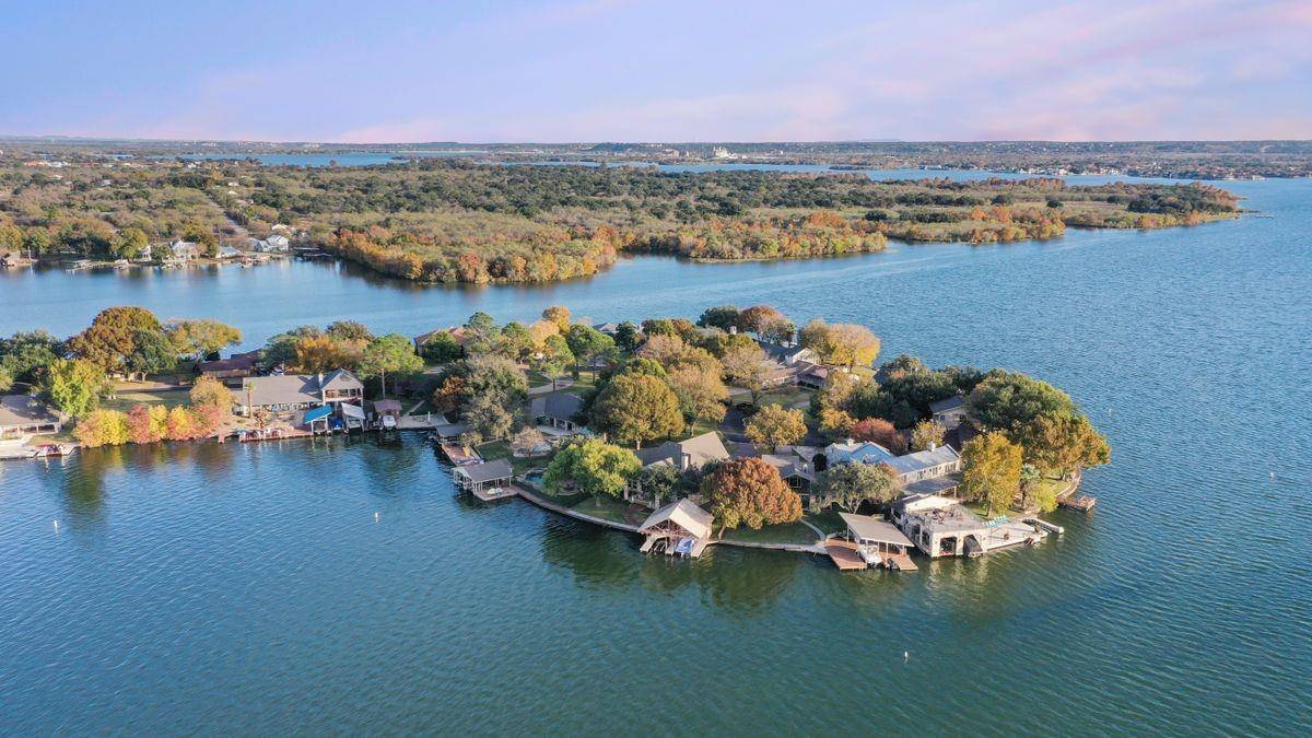 21 Beaver Island, Granite Shoals, TX 78654