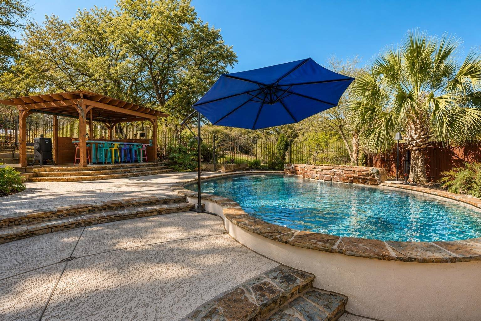 303 Left Ln, Horseshoe Bay, TX 78657