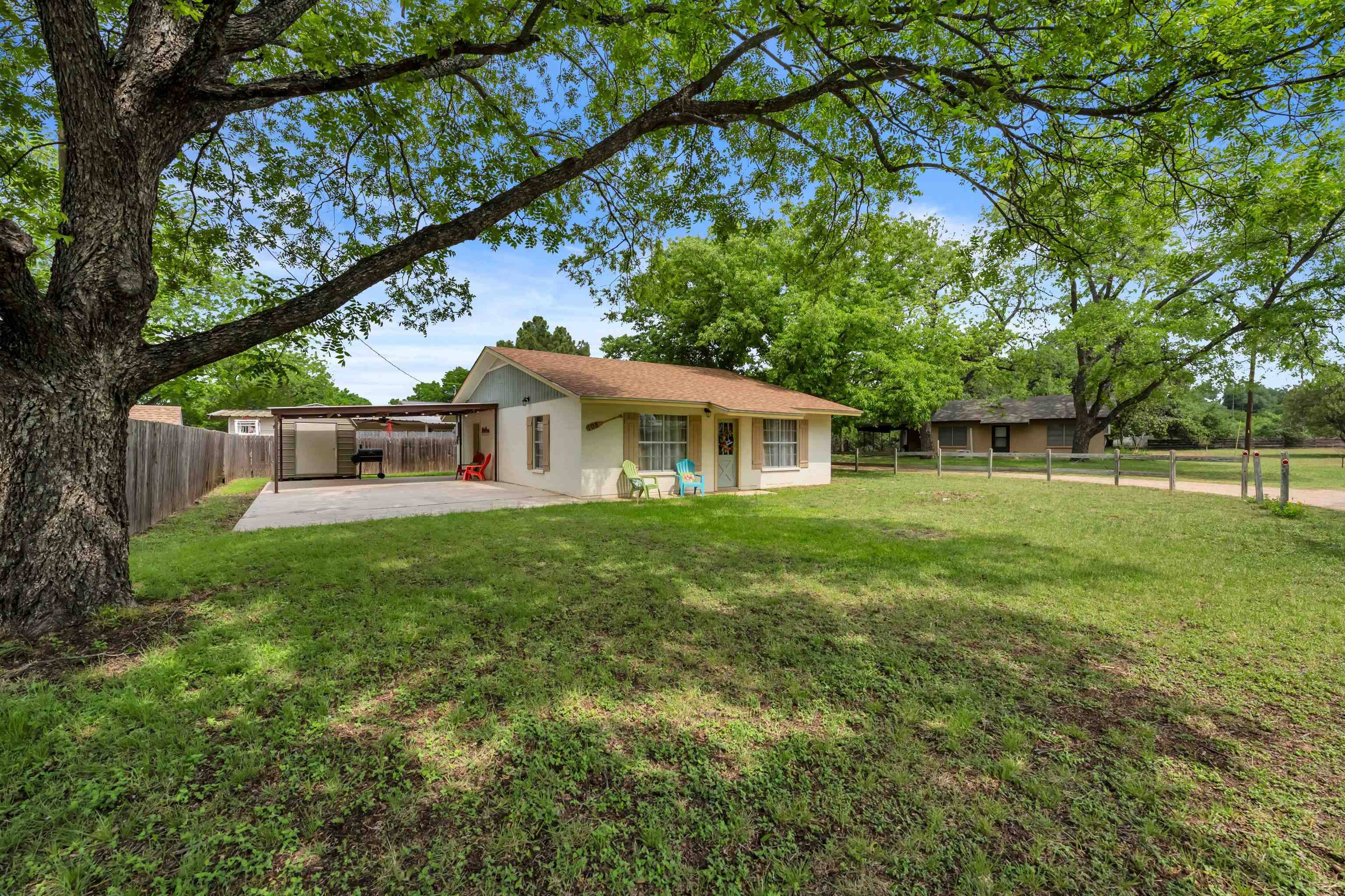 108 Shirwood Dr, Kingsland, TX 78639