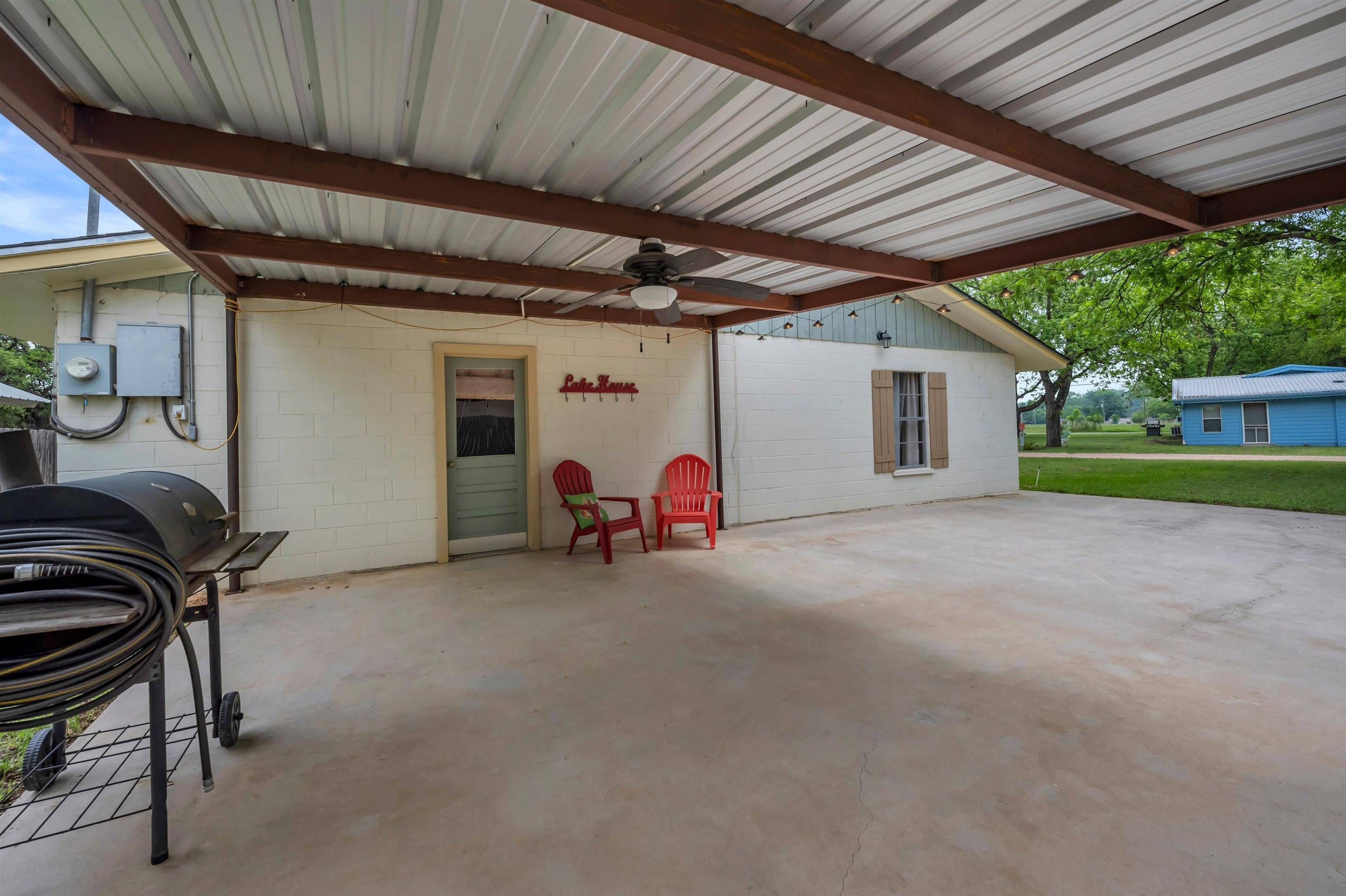 108 Shirwood Dr, Kingsland, TX 78639