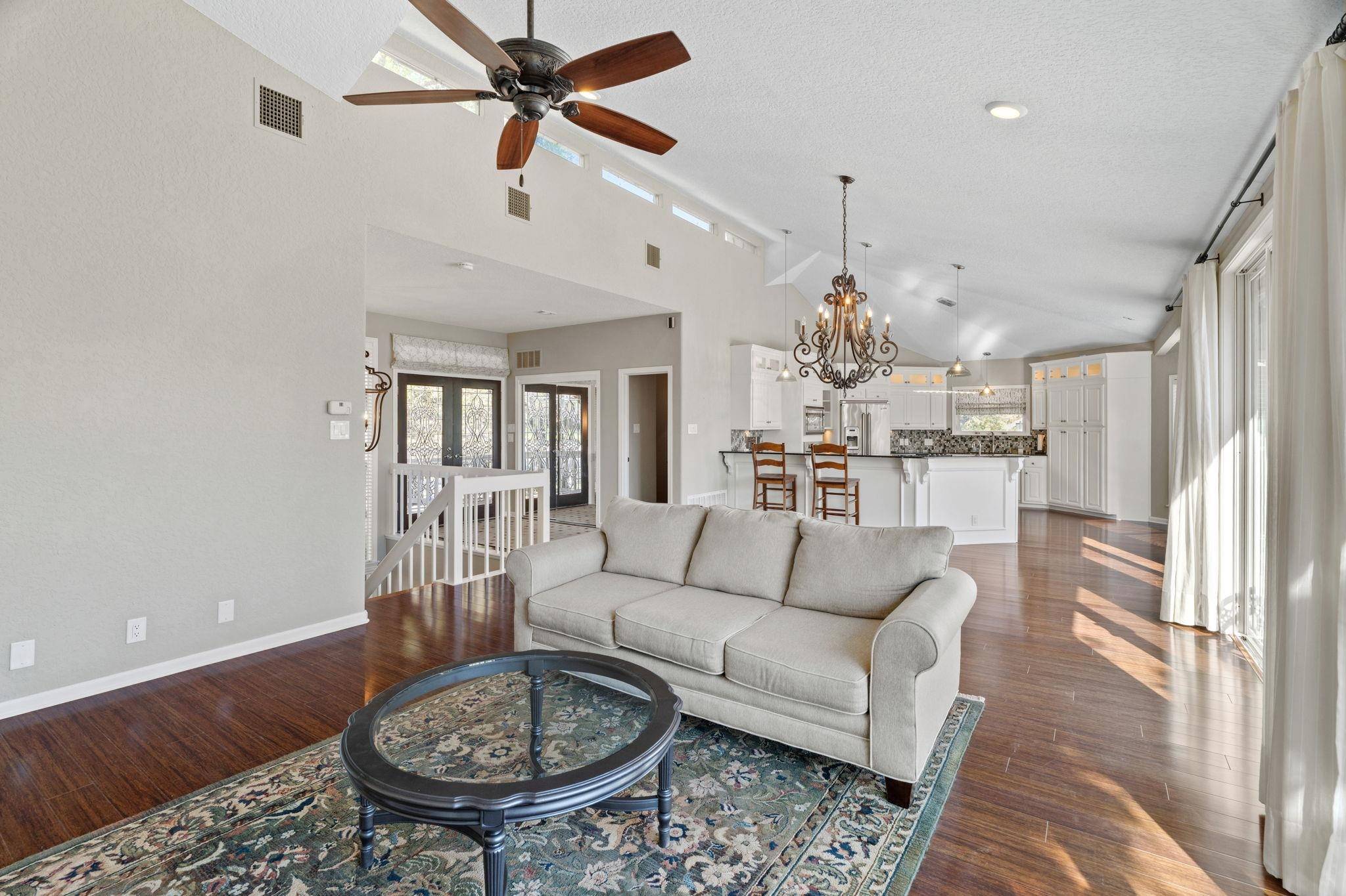 819 Broken Arrow, Horseshoe Bay, TX 78657