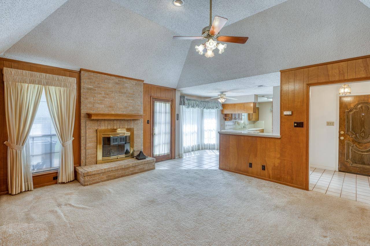 100 Colt, Horseshoe Bay, TX 78657