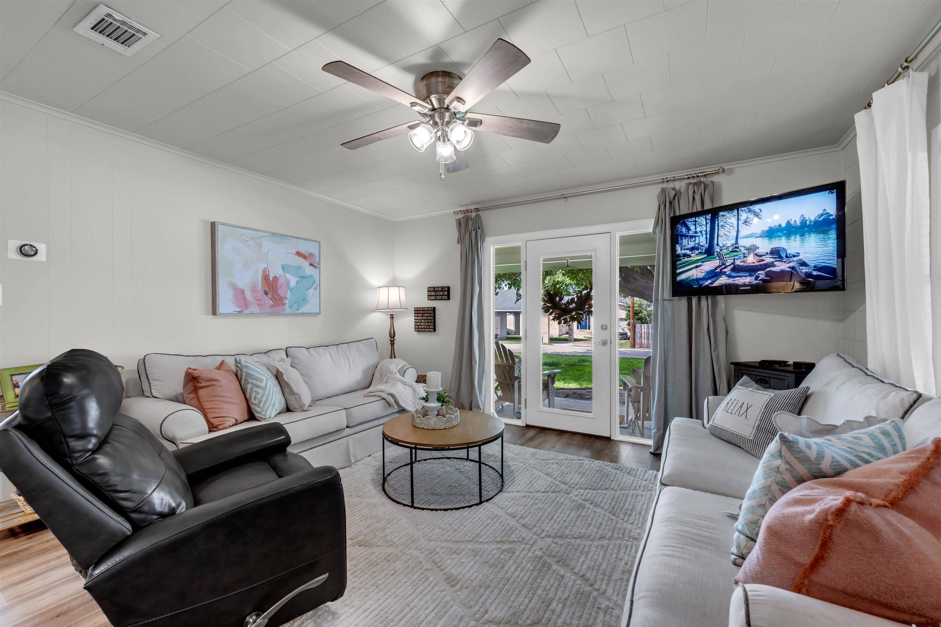 301 Riverside DR, Kingsland, TX 78639