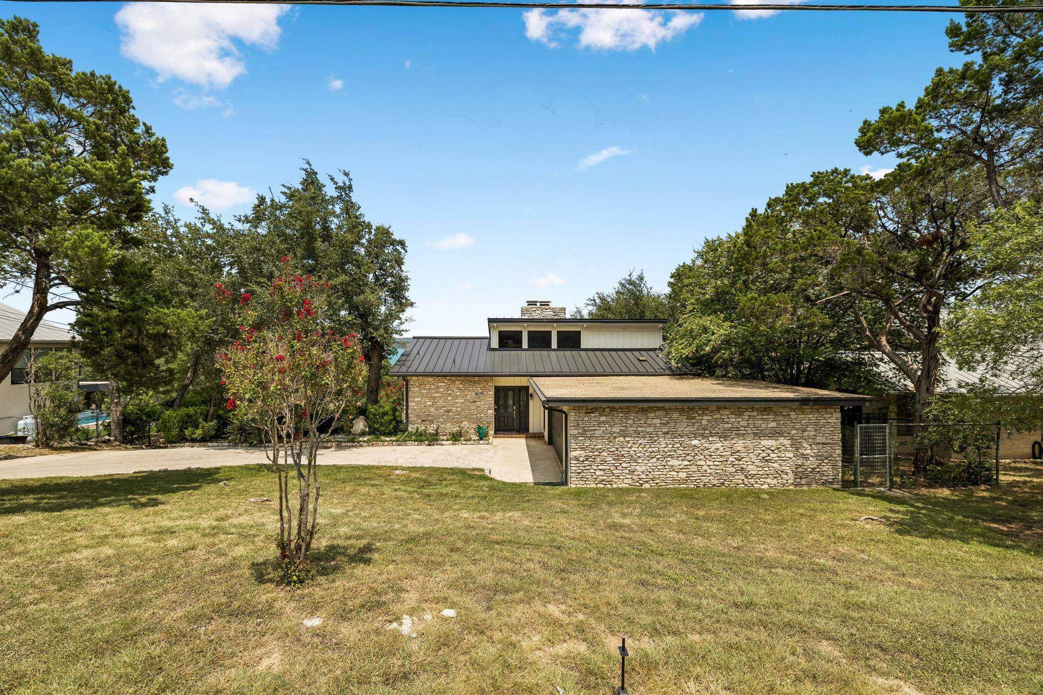 2270 Connie DR, Canyon Lake, TX 78133