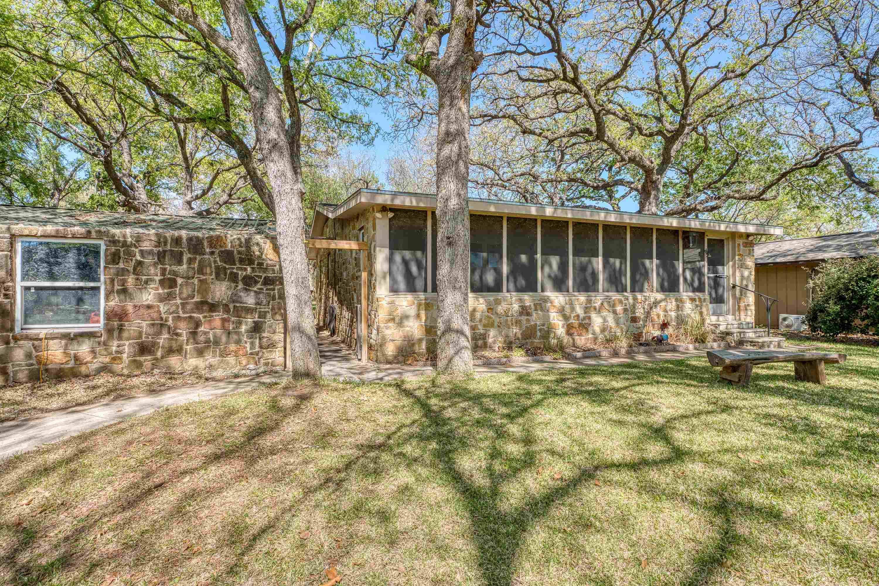 602 CR131, Marble Falls, TX 78654