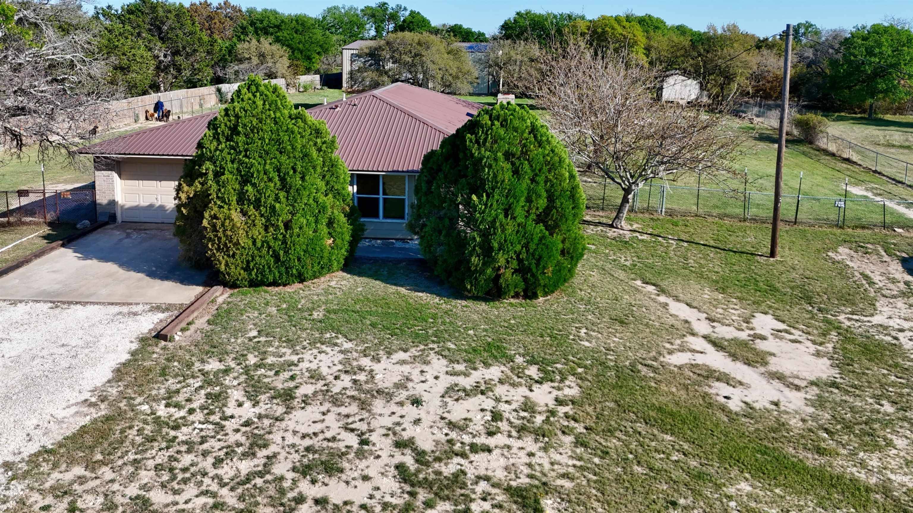 457 CR 3080, Lampasas, TX 78550