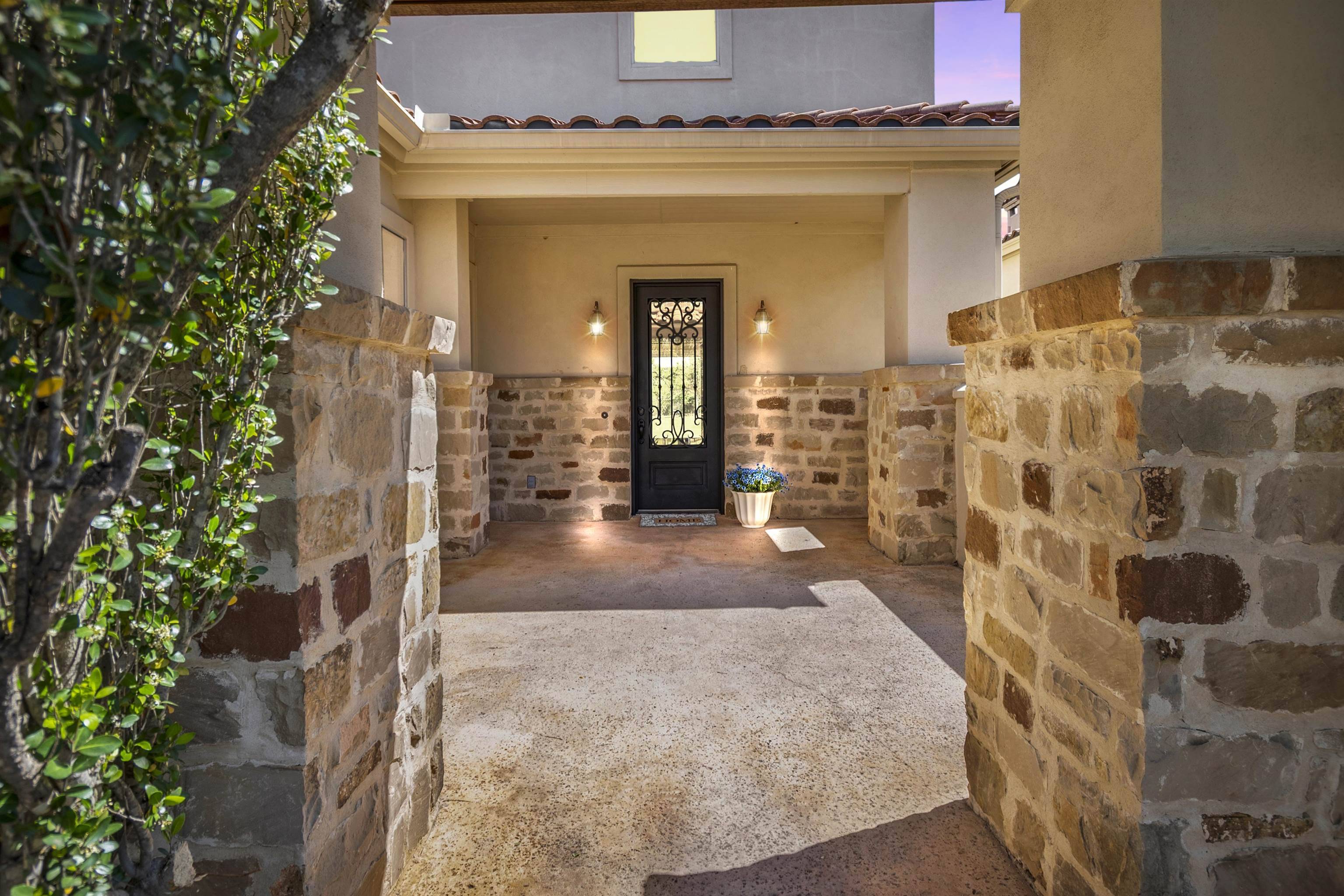 103 Maravilla Way, Horseshoe Bay, TX 78657