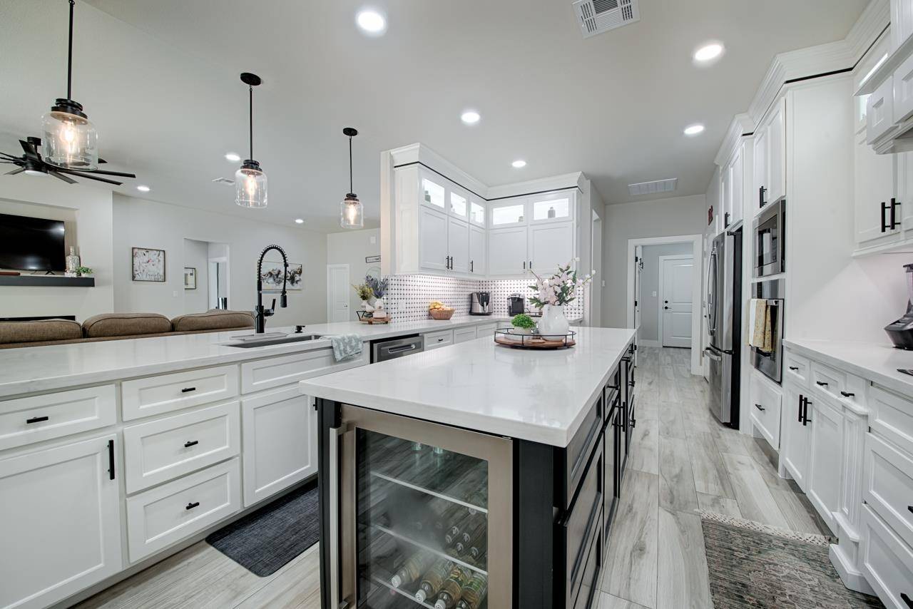 235 E Bluebriar DR, Granite Shoals, TX 78654