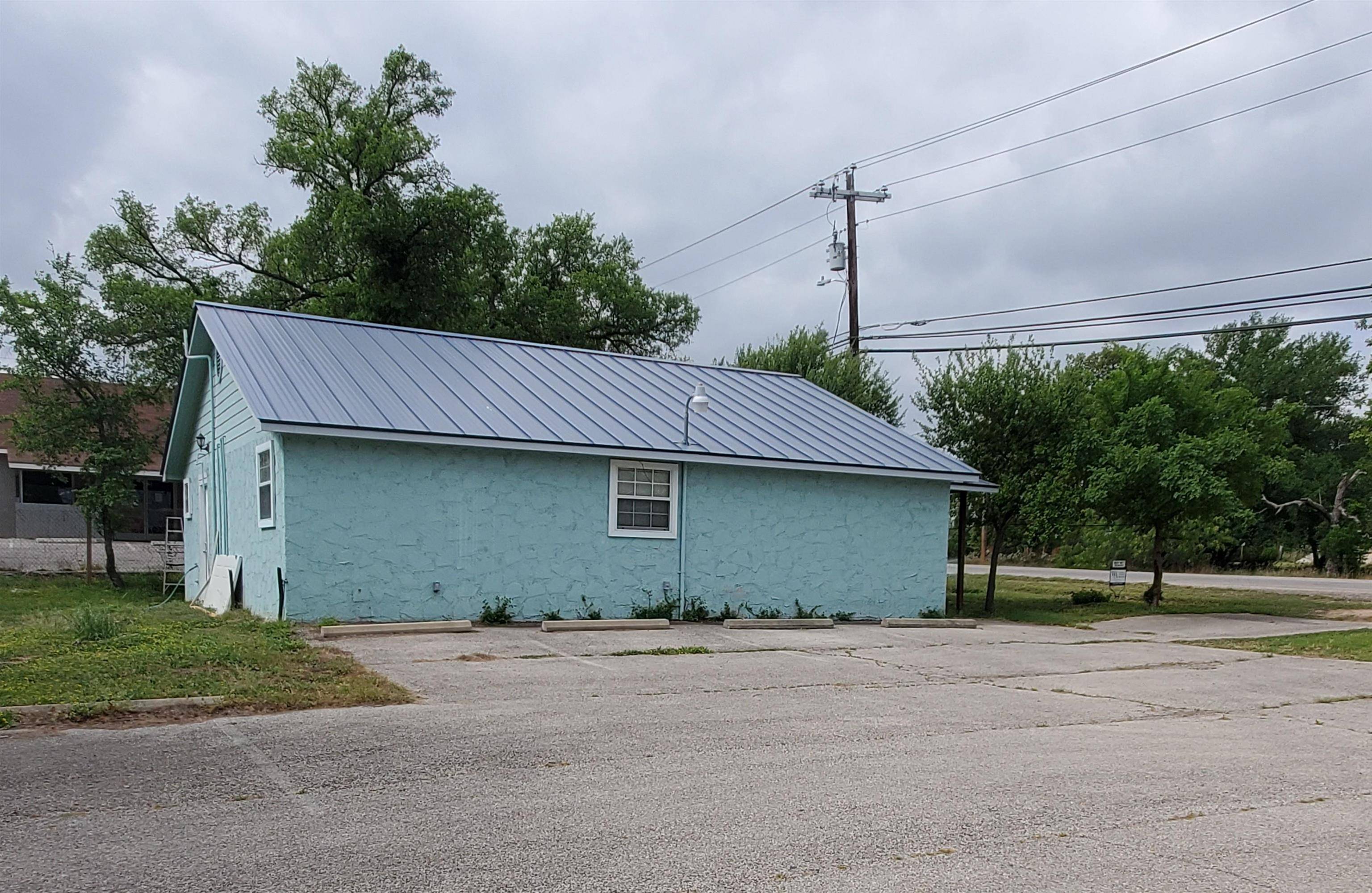 802A Phillips Ranch RD, Granite Shoals, TX 78654