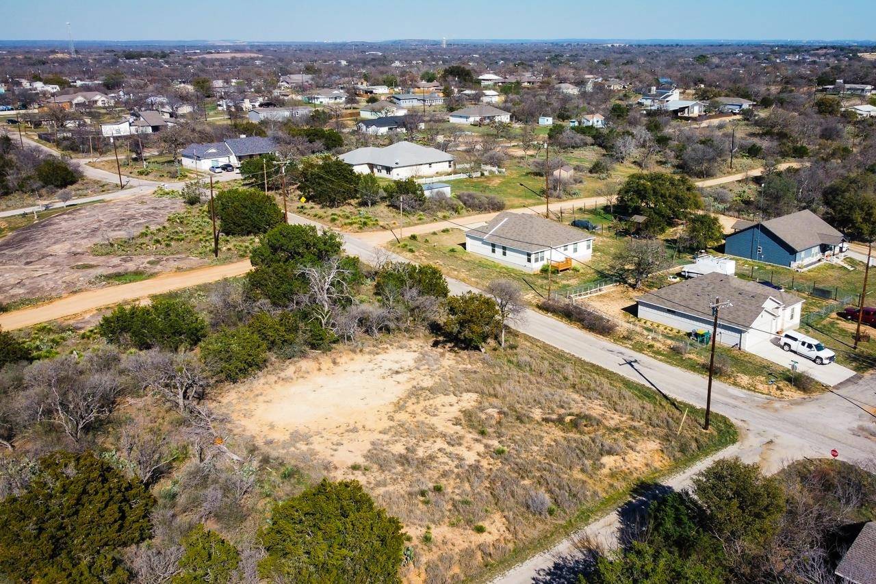 604 S Forest DR, Granite Shoals, TX 78654
