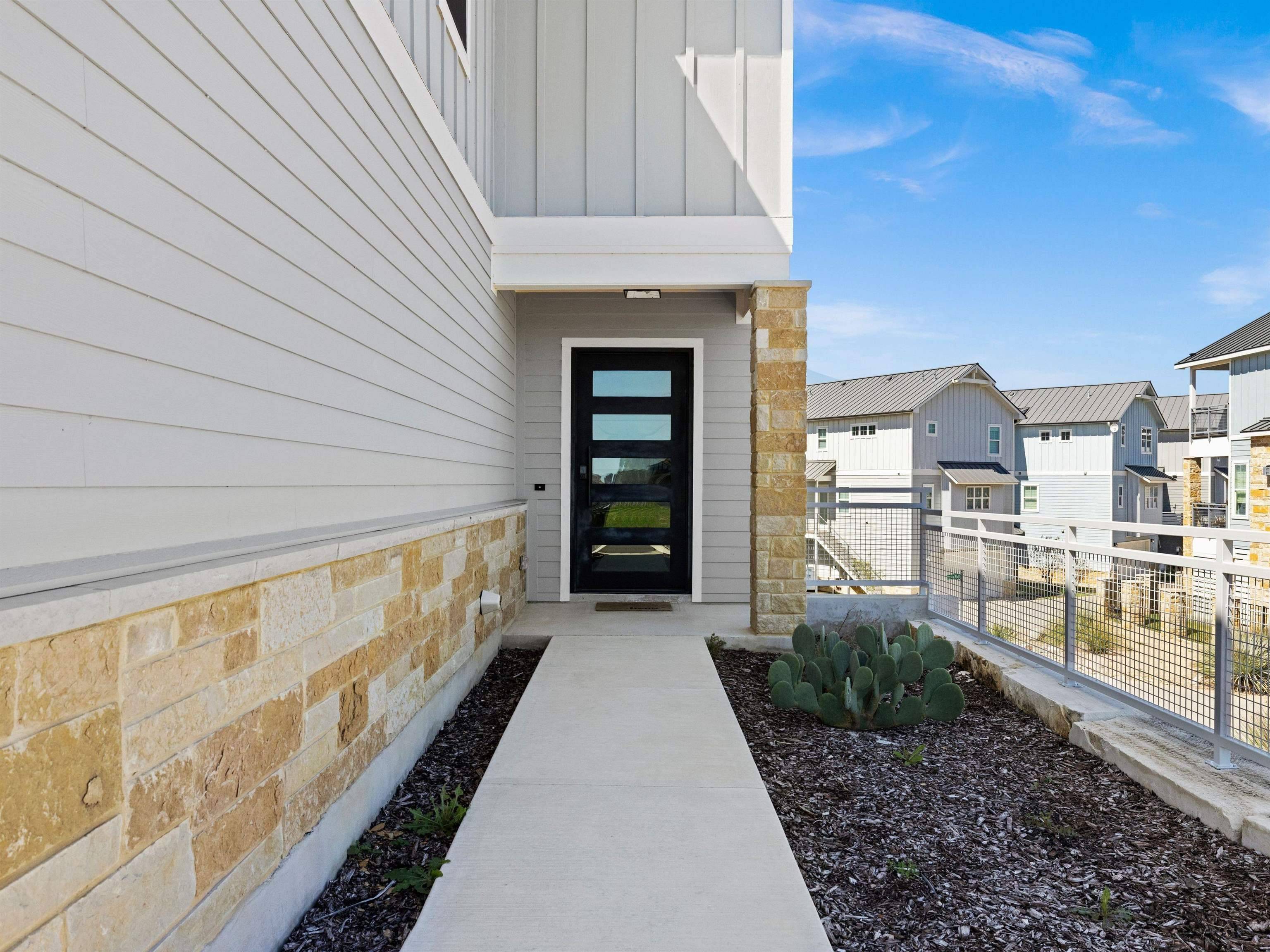 200 Archview LN, Kingsland, TX 78639