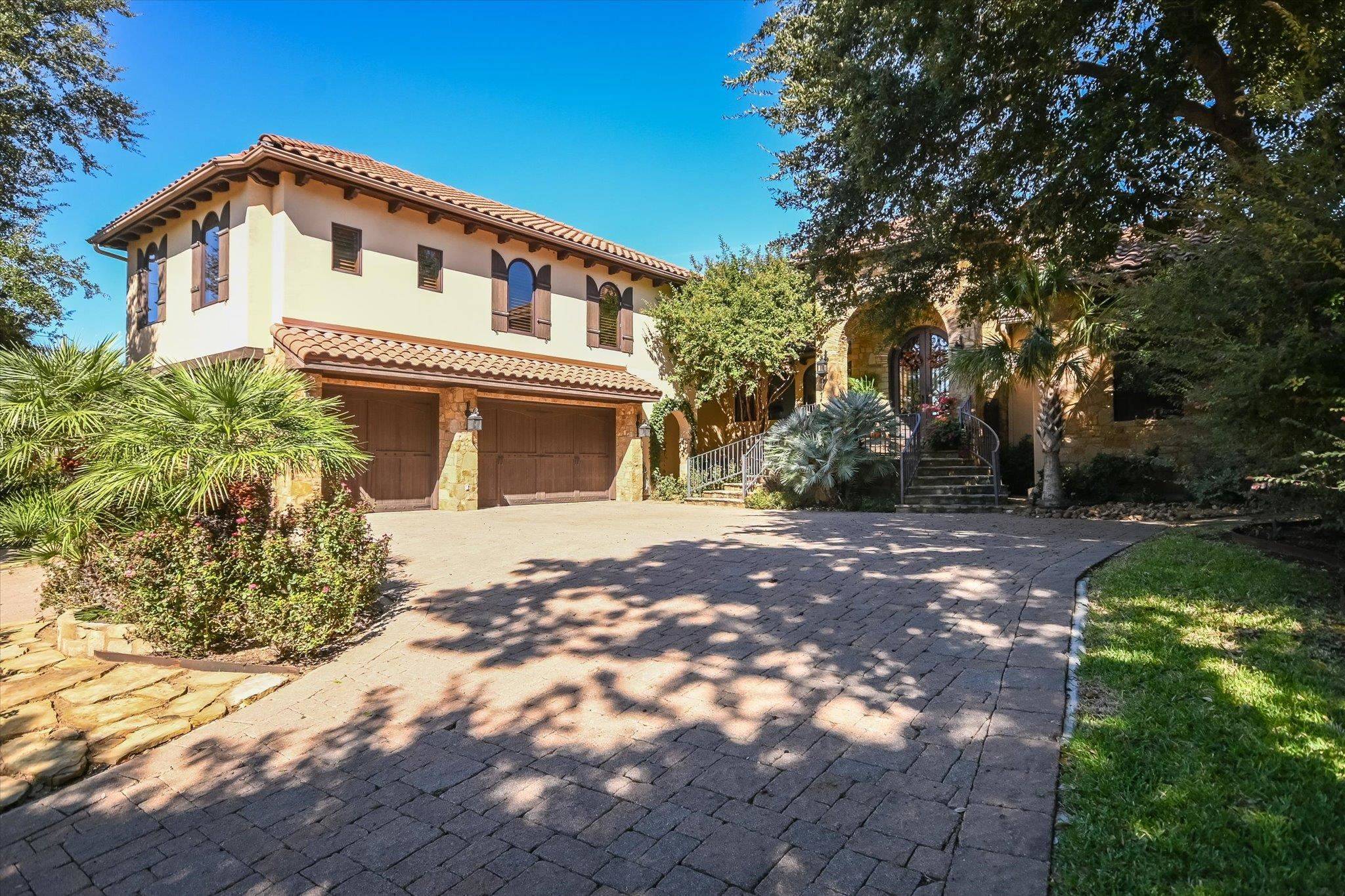 120 Applehead Island Dr., Horseshoe Bay, TX 78657