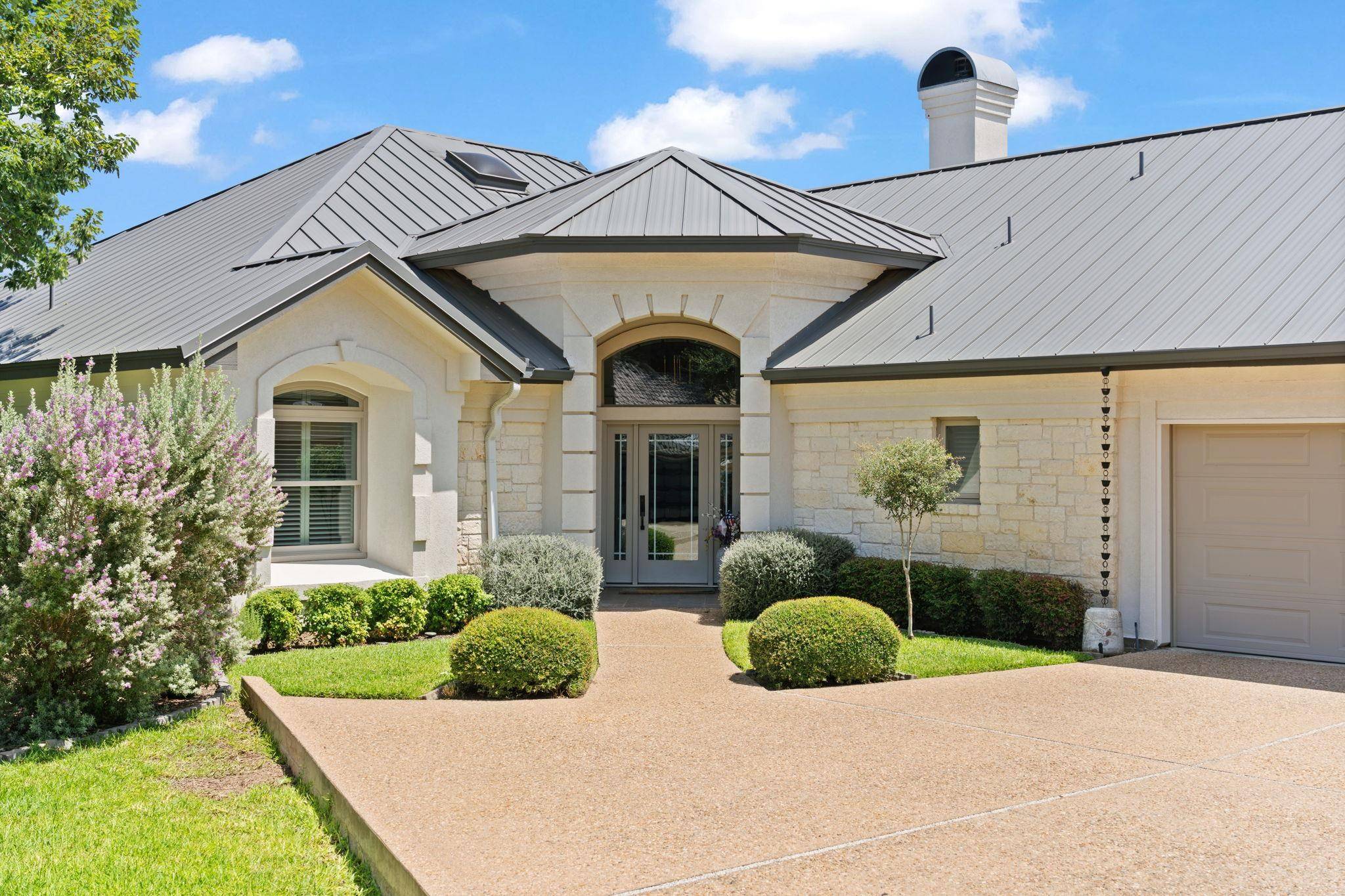 106 San Saba Court, Horseshoe Bay, TX 78657