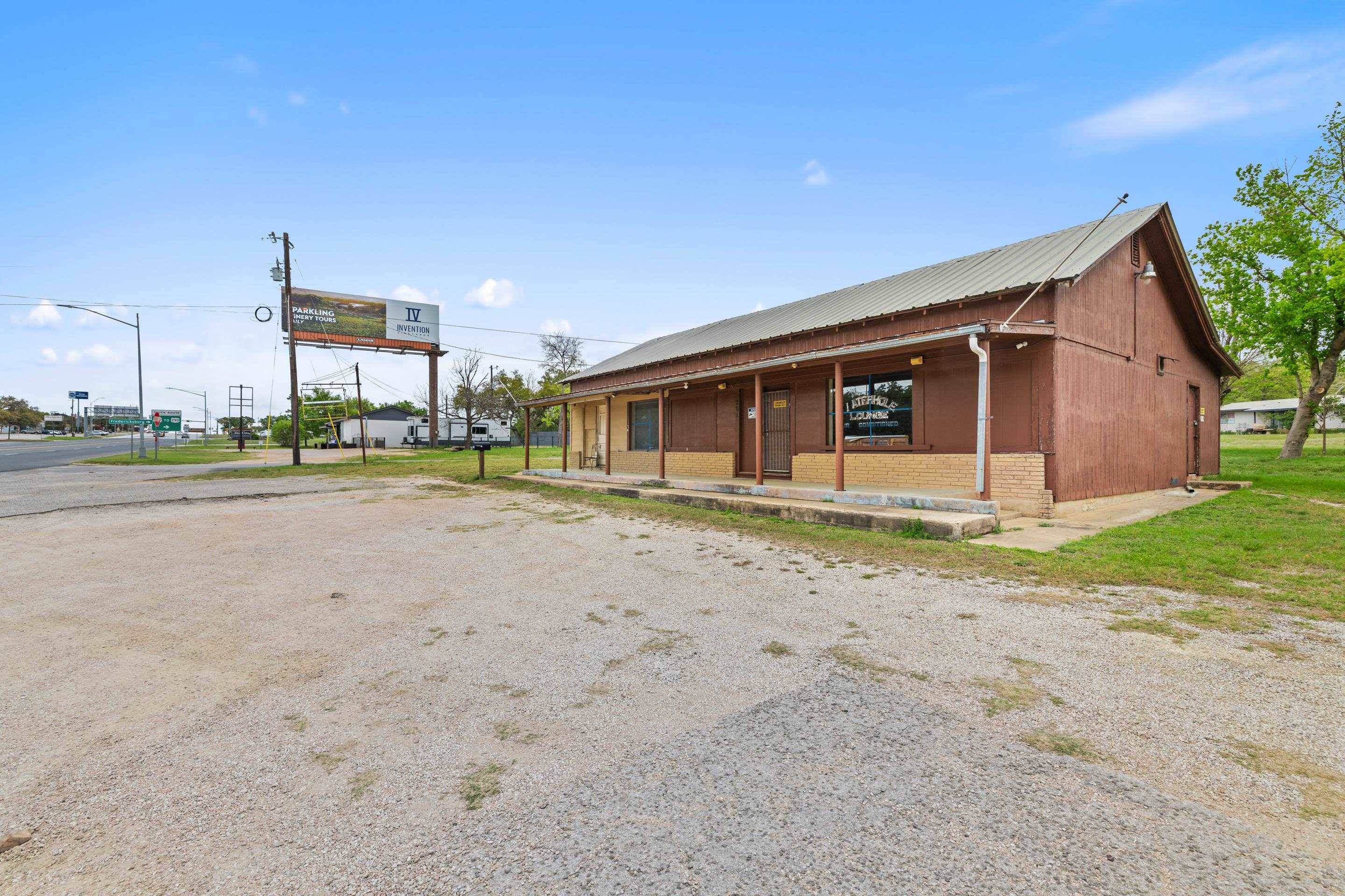201 N US Hwy 281, Johnson City, TX 78636