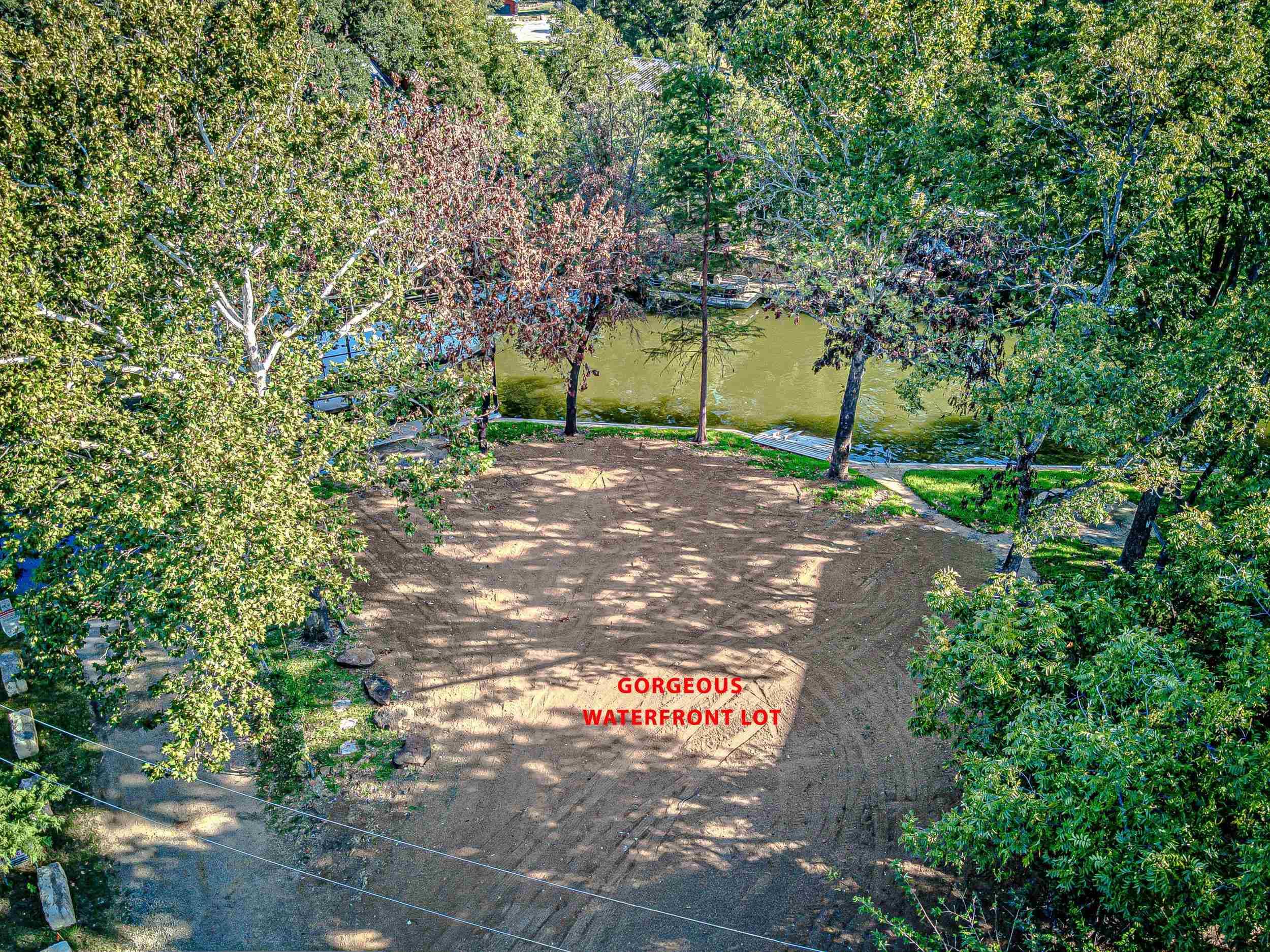 1336 S Lakeside DR, Kingsland, TX 78639