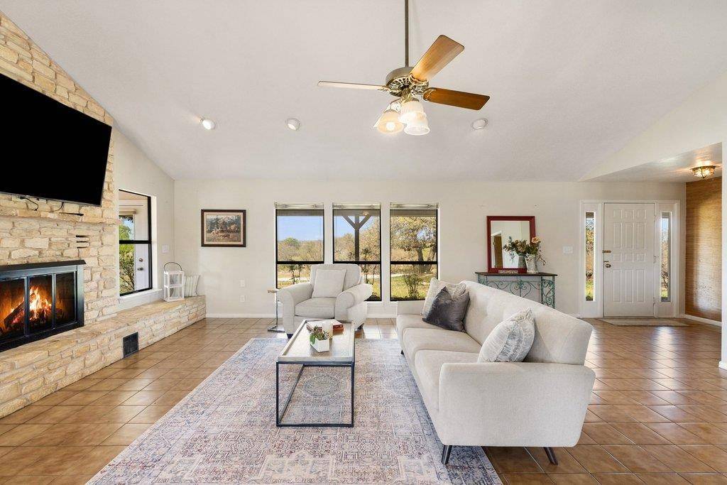 3410 W Ranch Road 152 RD, Llano, TX 78643