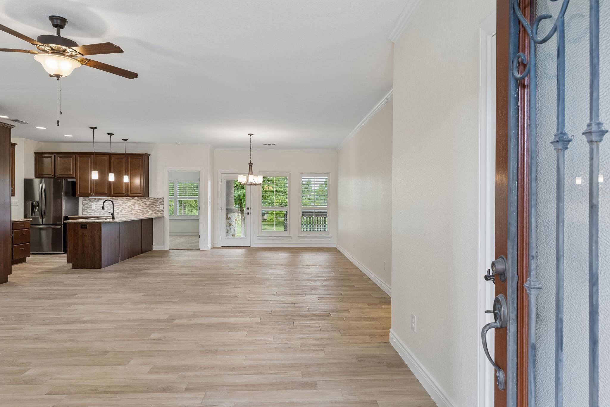 824 Sun Ray, Horseshoe Bay, TX 78657