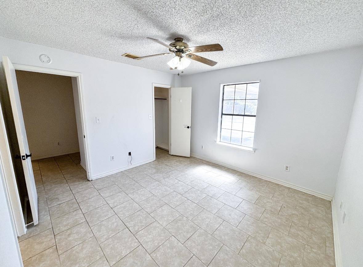 412 Short Circuit #3, Horseshoe Bay, TX 78657