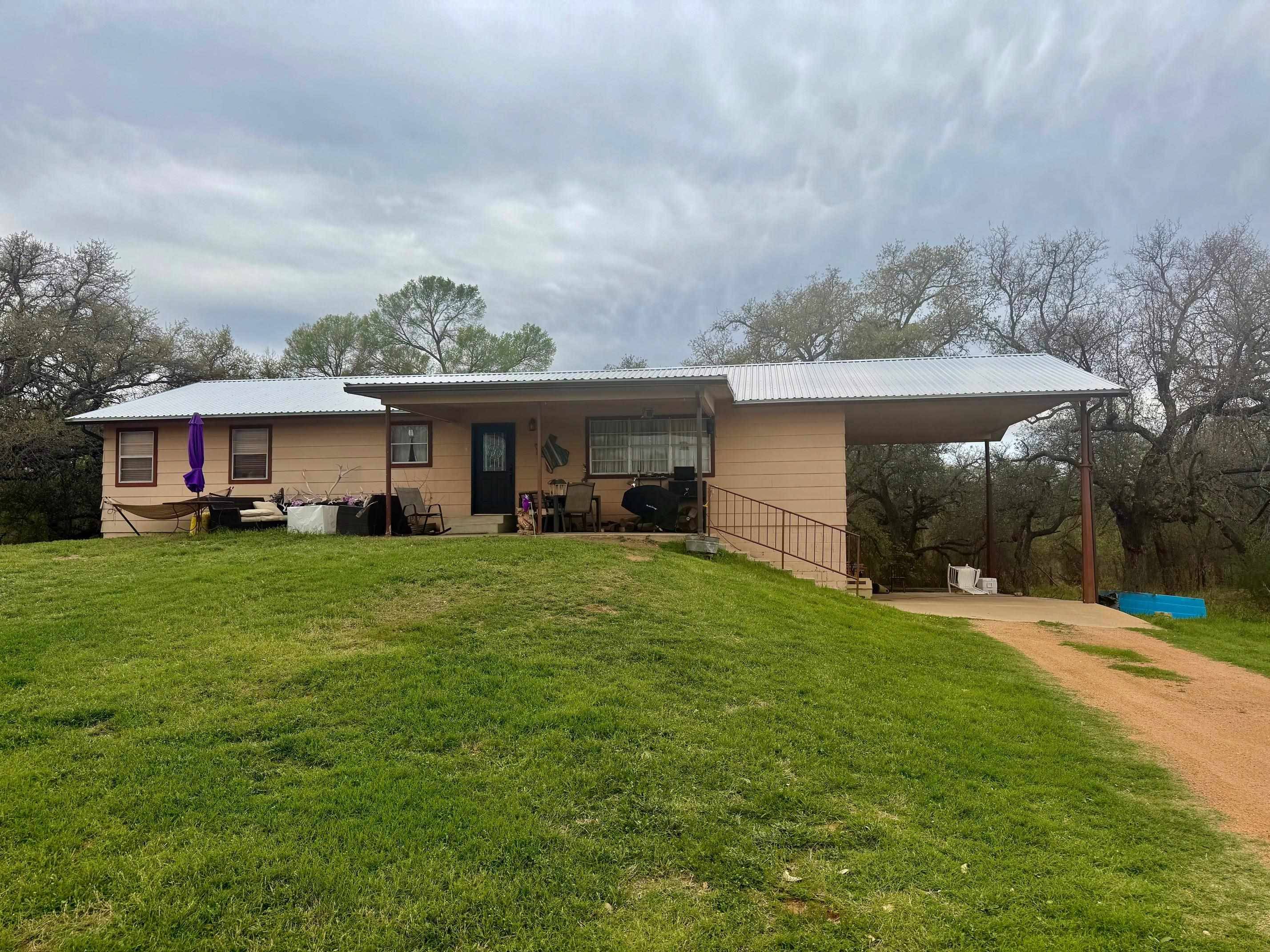 807 E Hwy 71 HWY, Llano, TX 78643