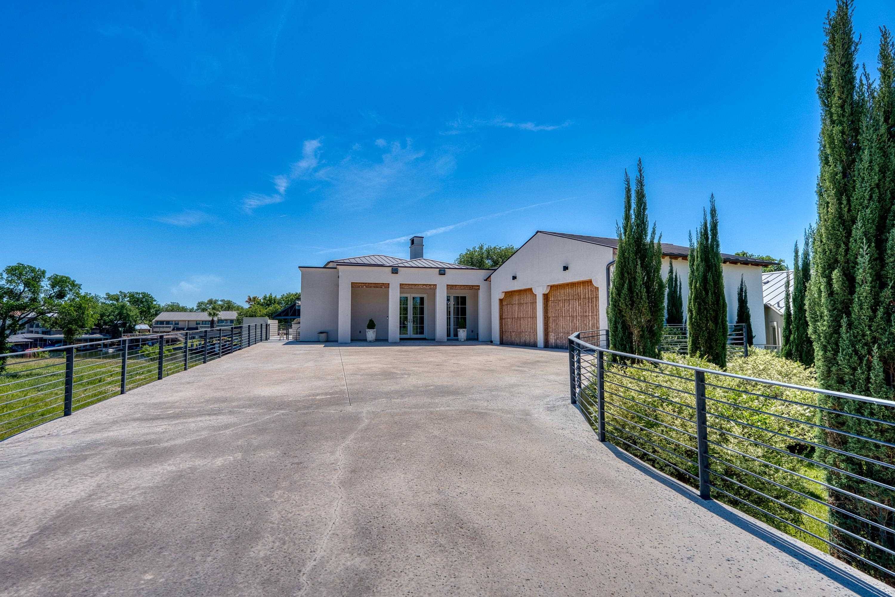 2807 Fault Line Dr, Horseshoe Bay, TX 78657