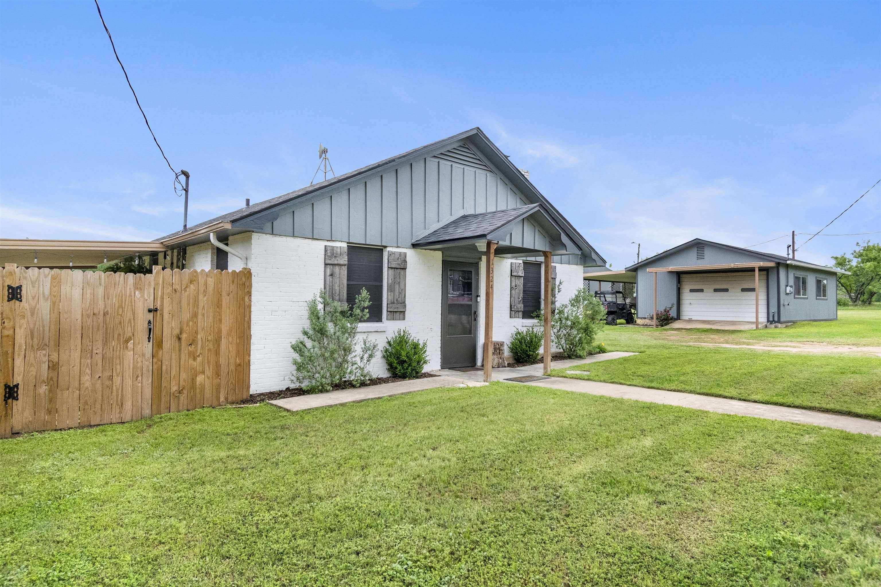 1324 Dojo ST, Tow, TX 78672