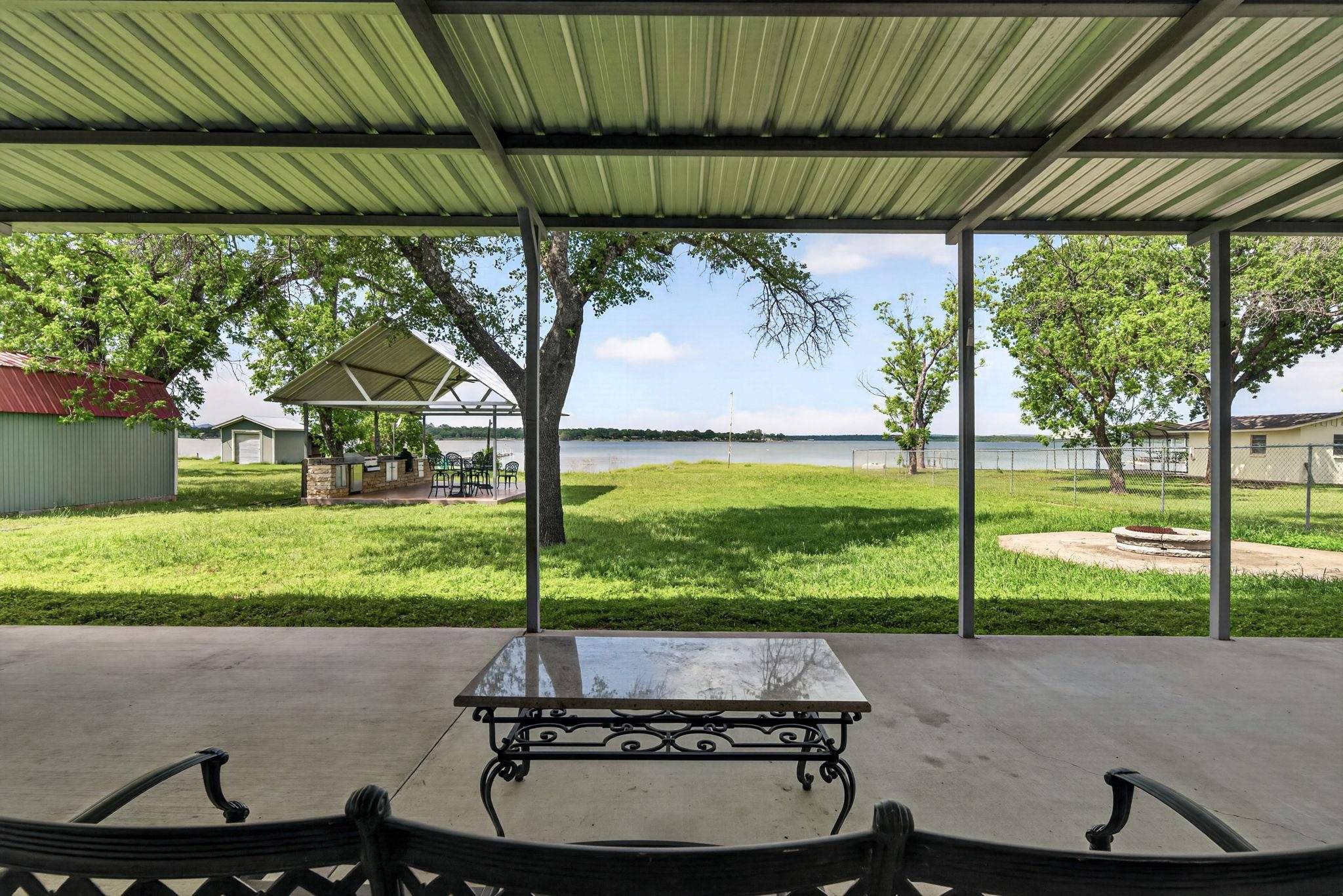 704 Golden Beach Dr, Buchanan Dam, TX 78609