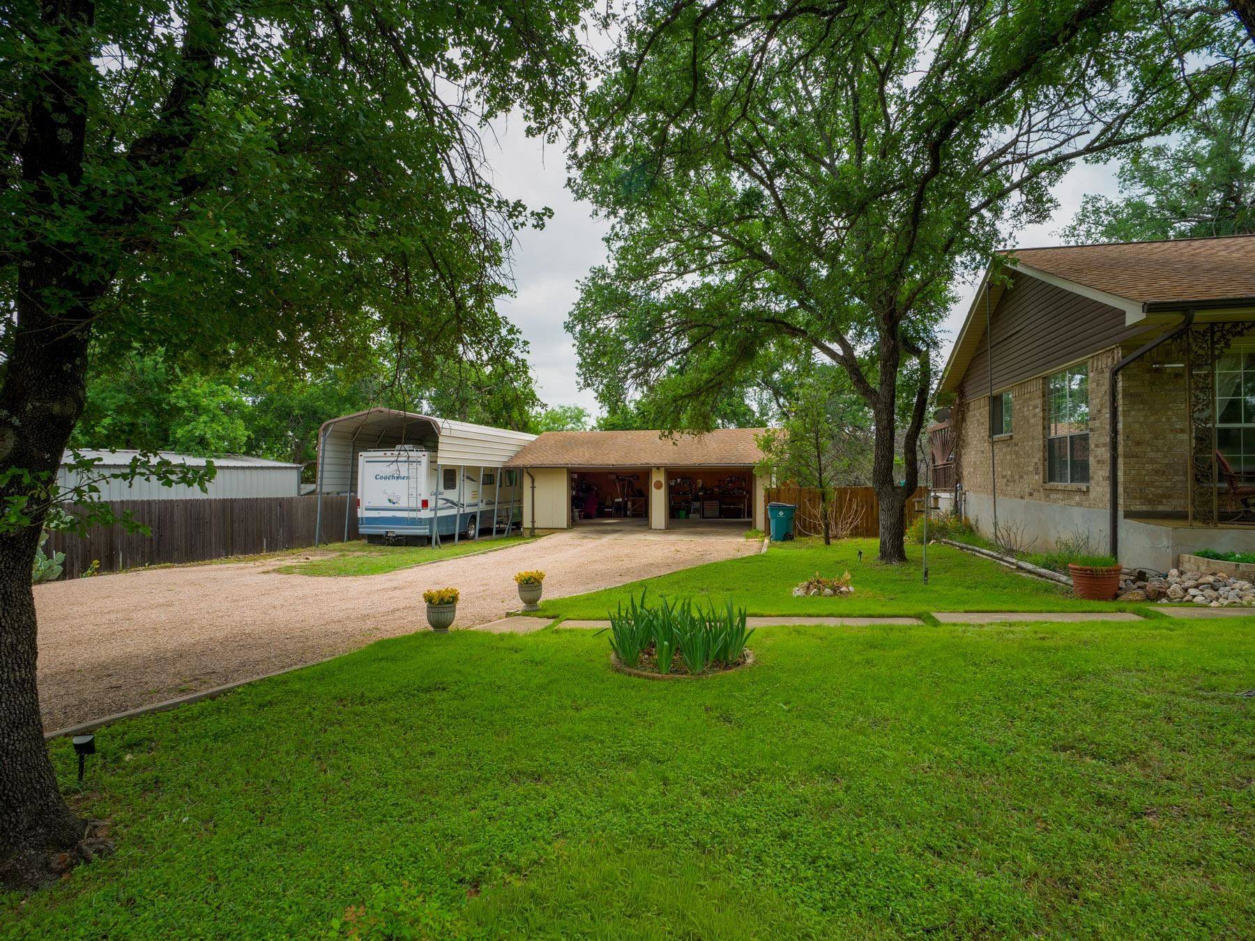 332 Panorama, Buchanan Dam, TX 78609