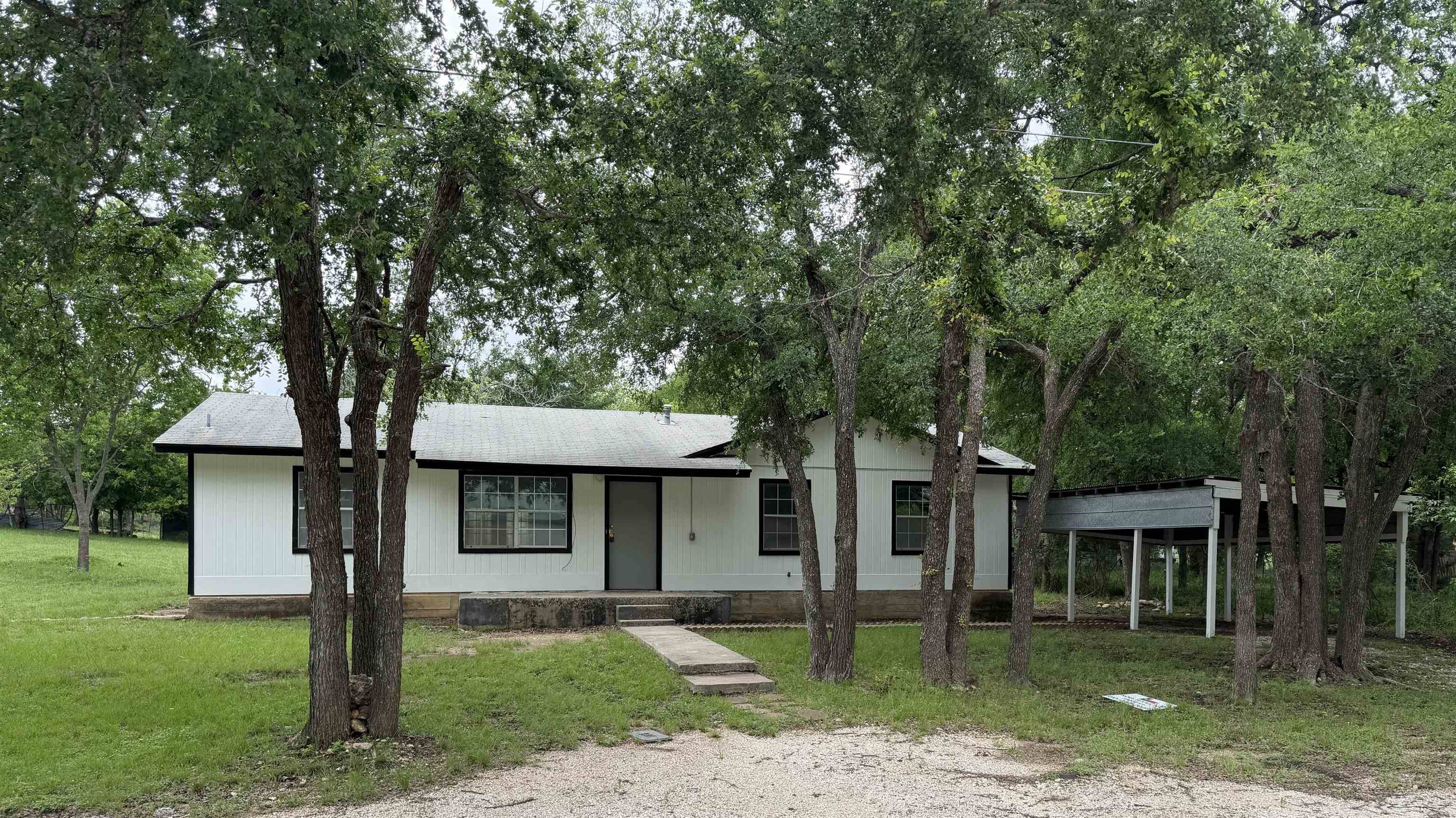 408 N Spring ST, Lampasas, TX 76550