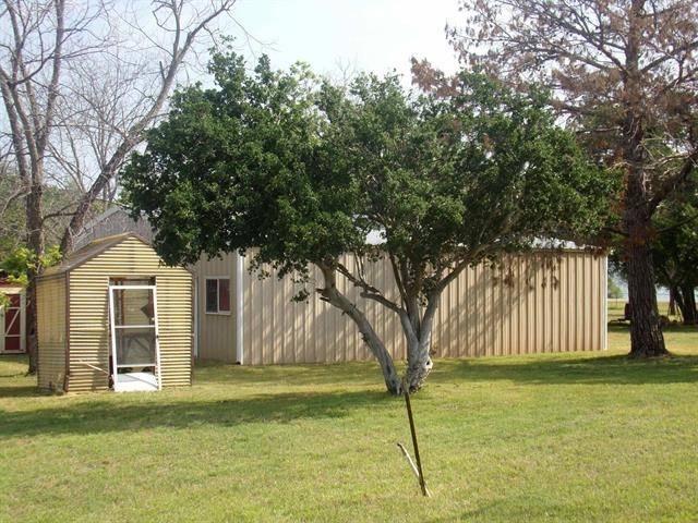 110 W Lakecrest DR, Bluffton, TX 78607