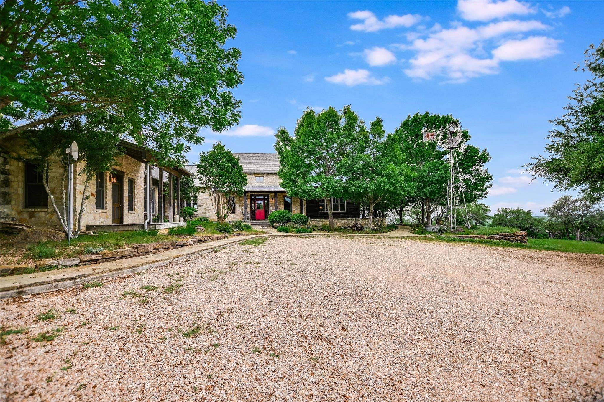 170 Sandstone RDG, Marble Falls, TX 78654