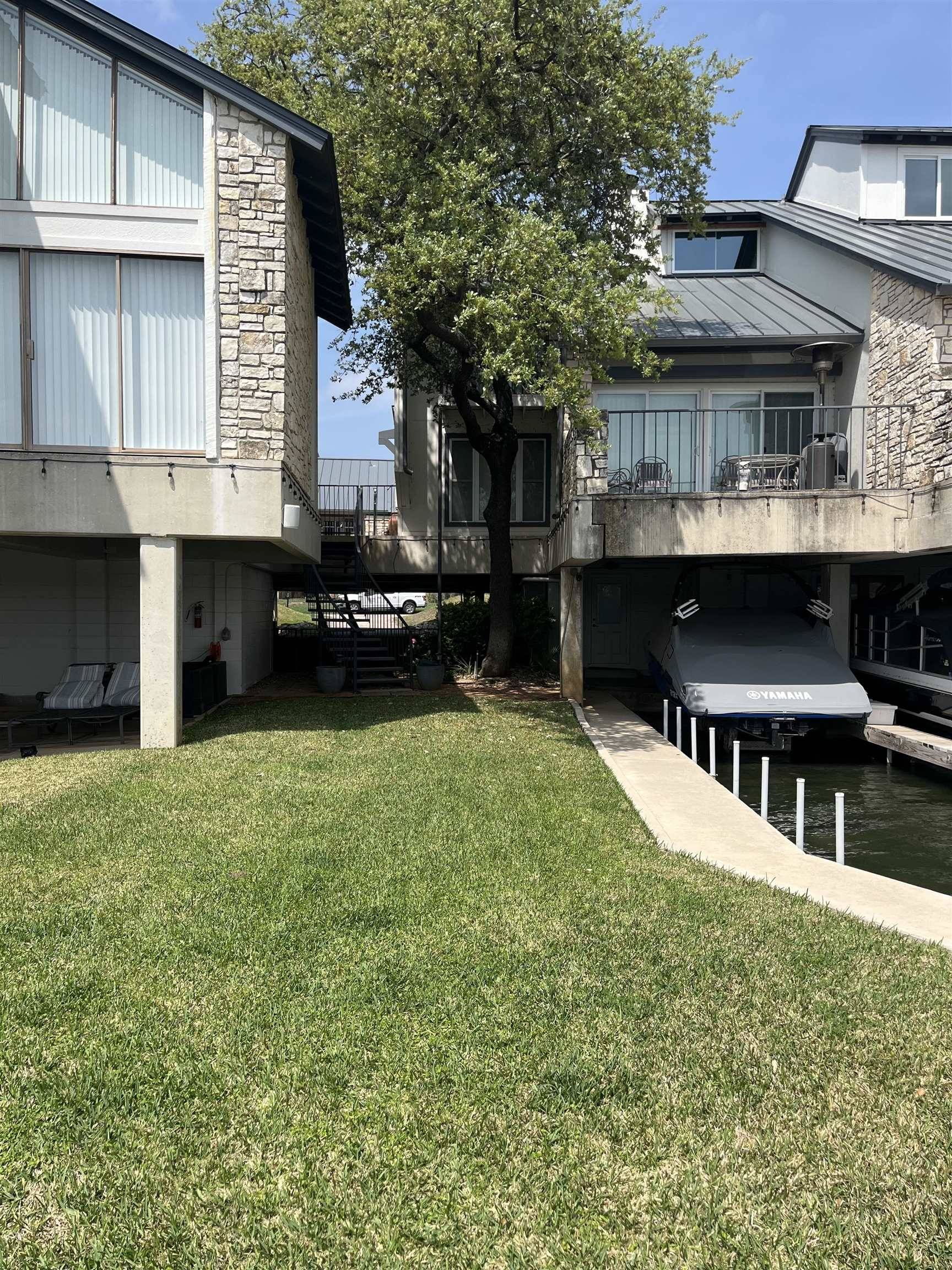 103 Island Dr, Horseshoe Bay, TX 78657