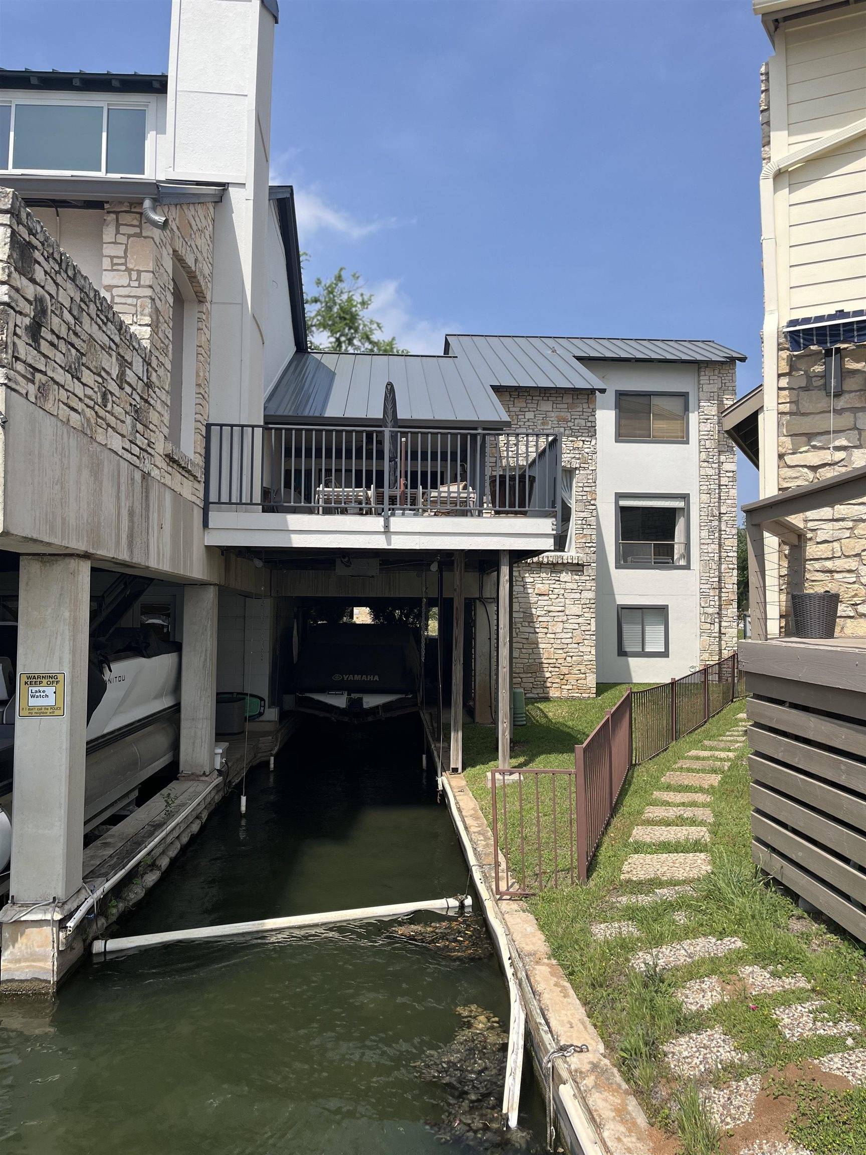 103 Island Dr, Horseshoe Bay, TX 78657