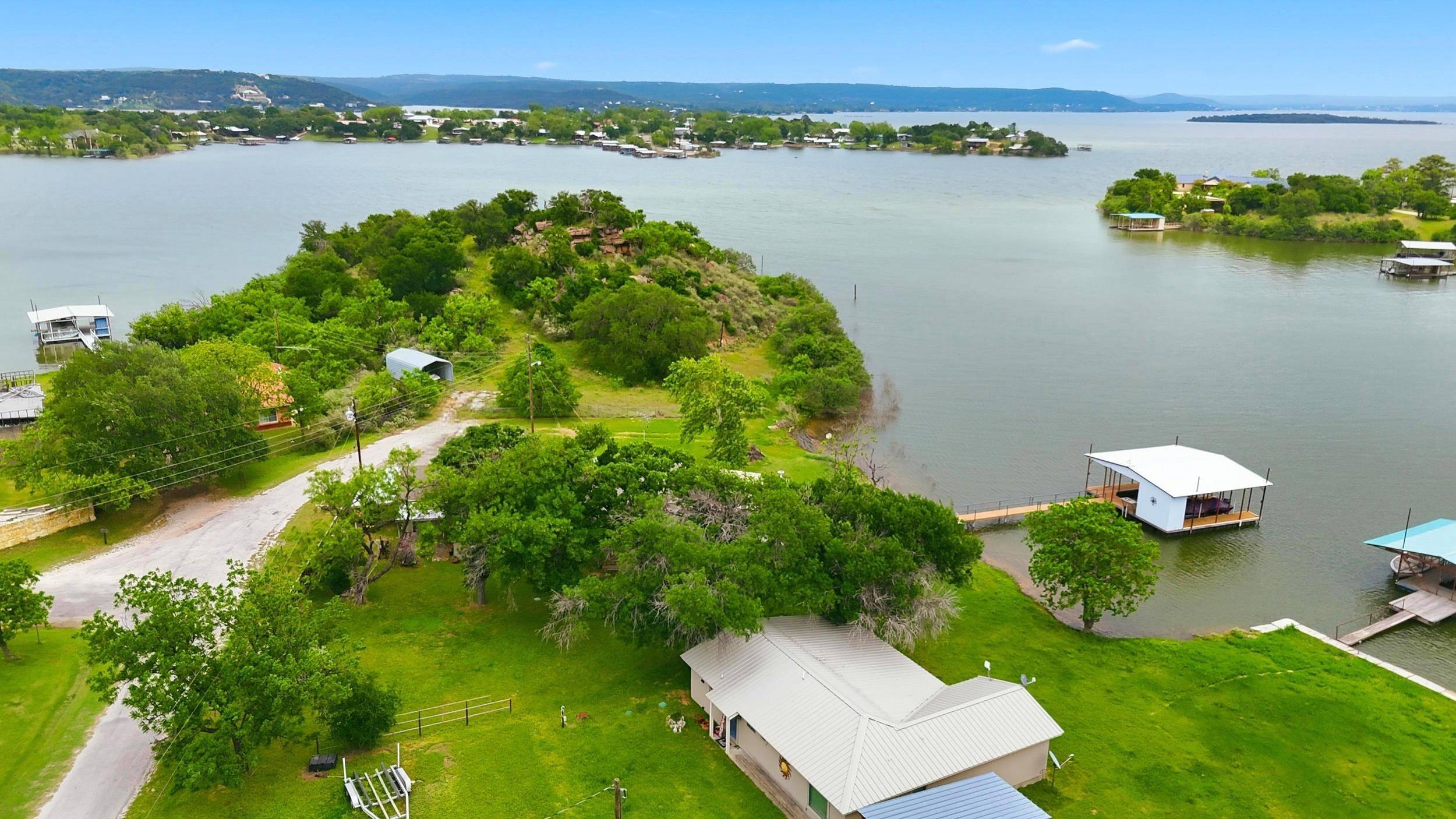 1412 Parkway, Tow, TX 78672