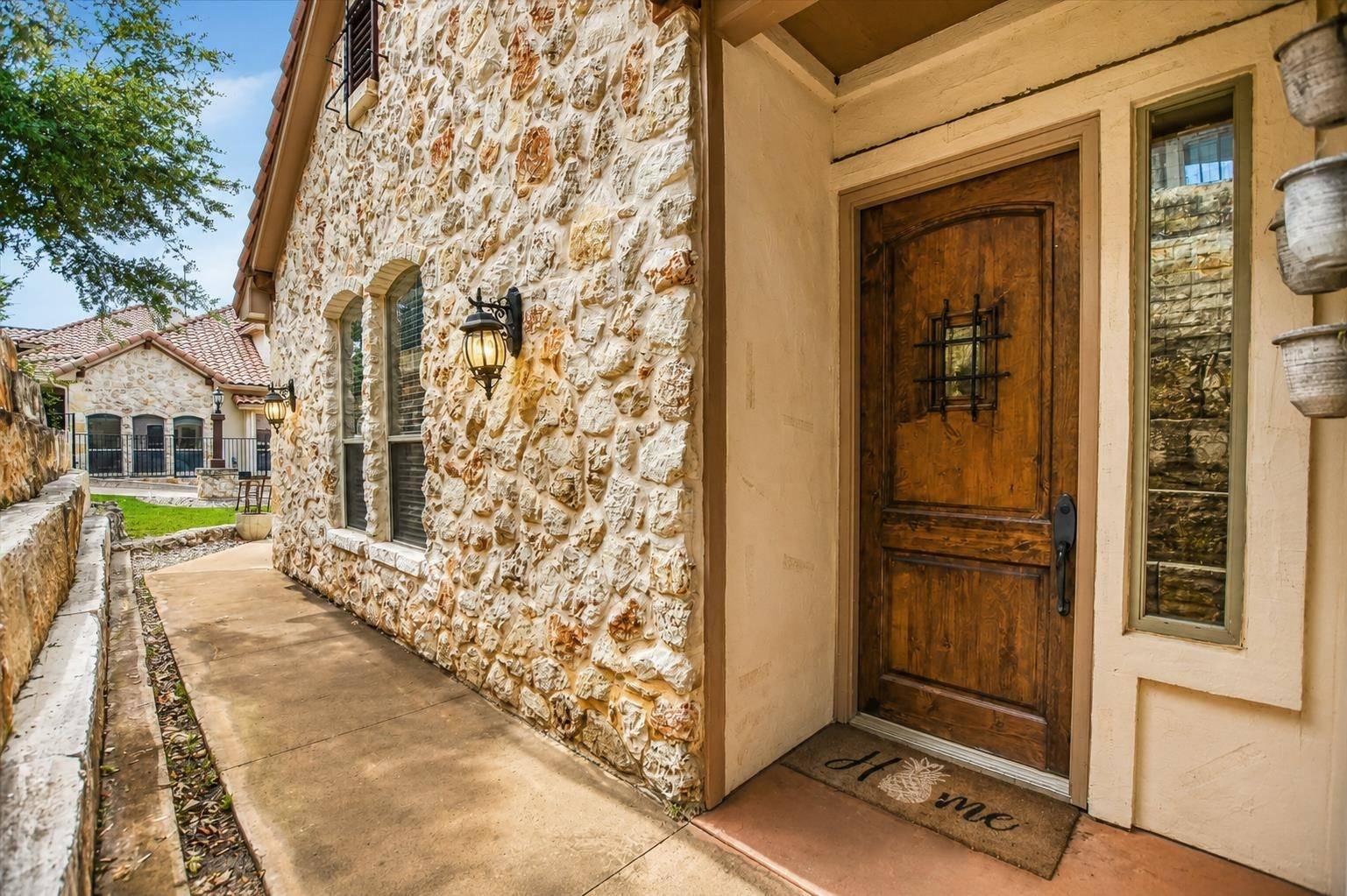 207 Enclave Cir., Horseshoe Bay, TX 78657