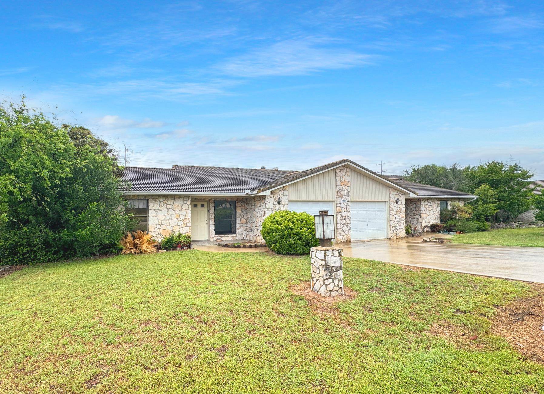 500 Hi Circle W, Horseshoe Bay, TX 78657