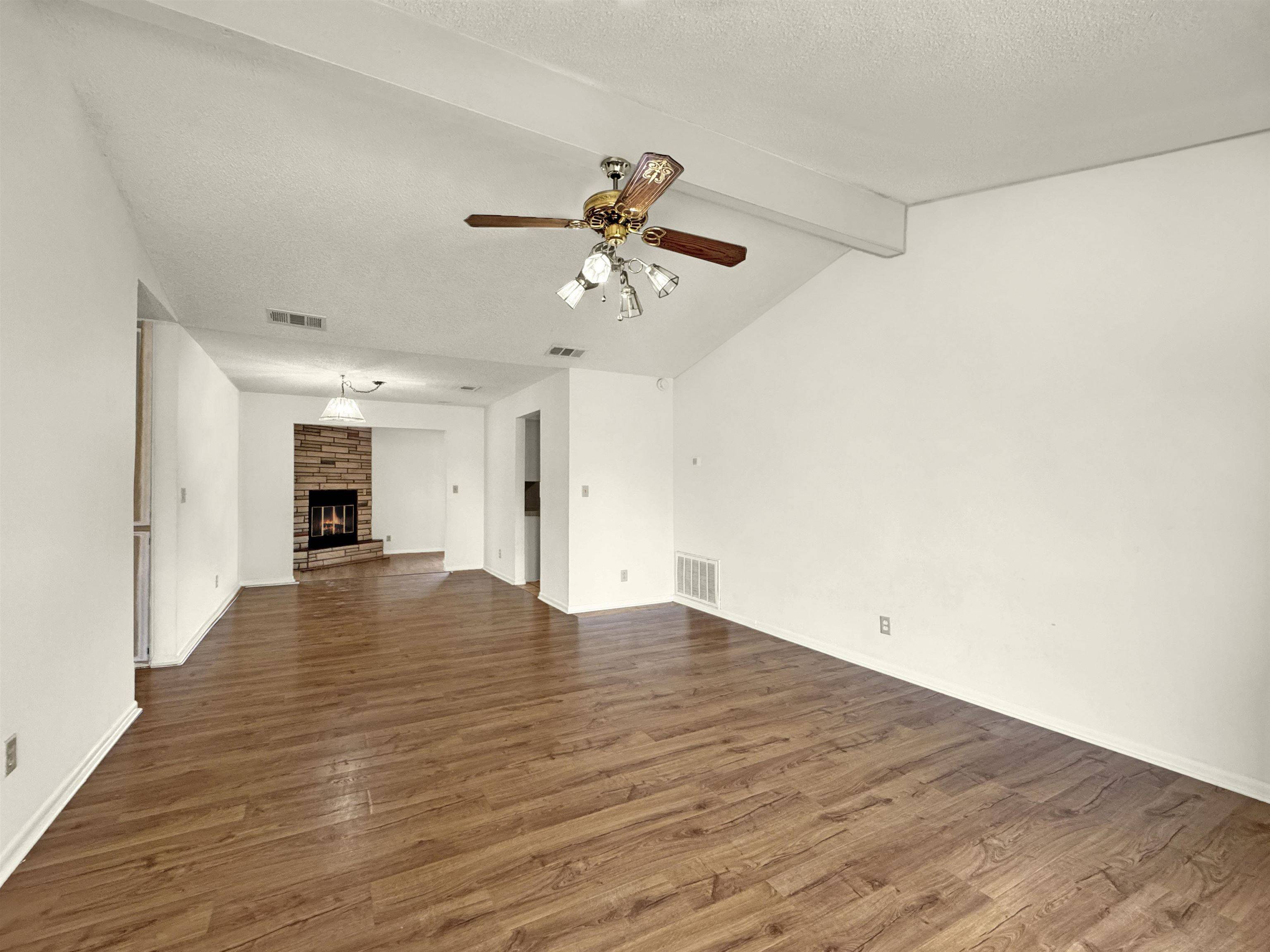 500 Hi Circle W, Horseshoe Bay, TX 78657