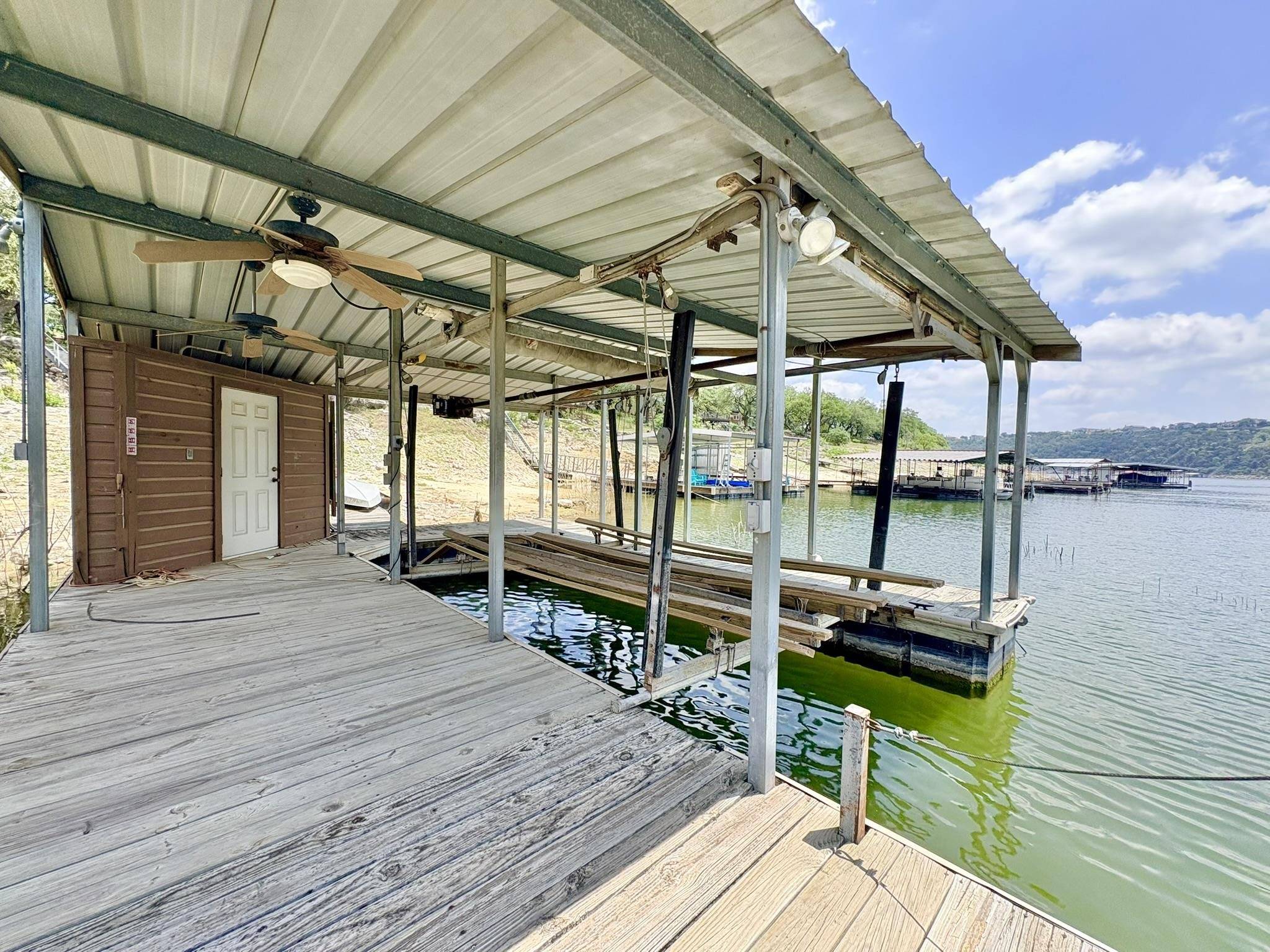 1115 Edgewater DR, Spicewood, TX 78669