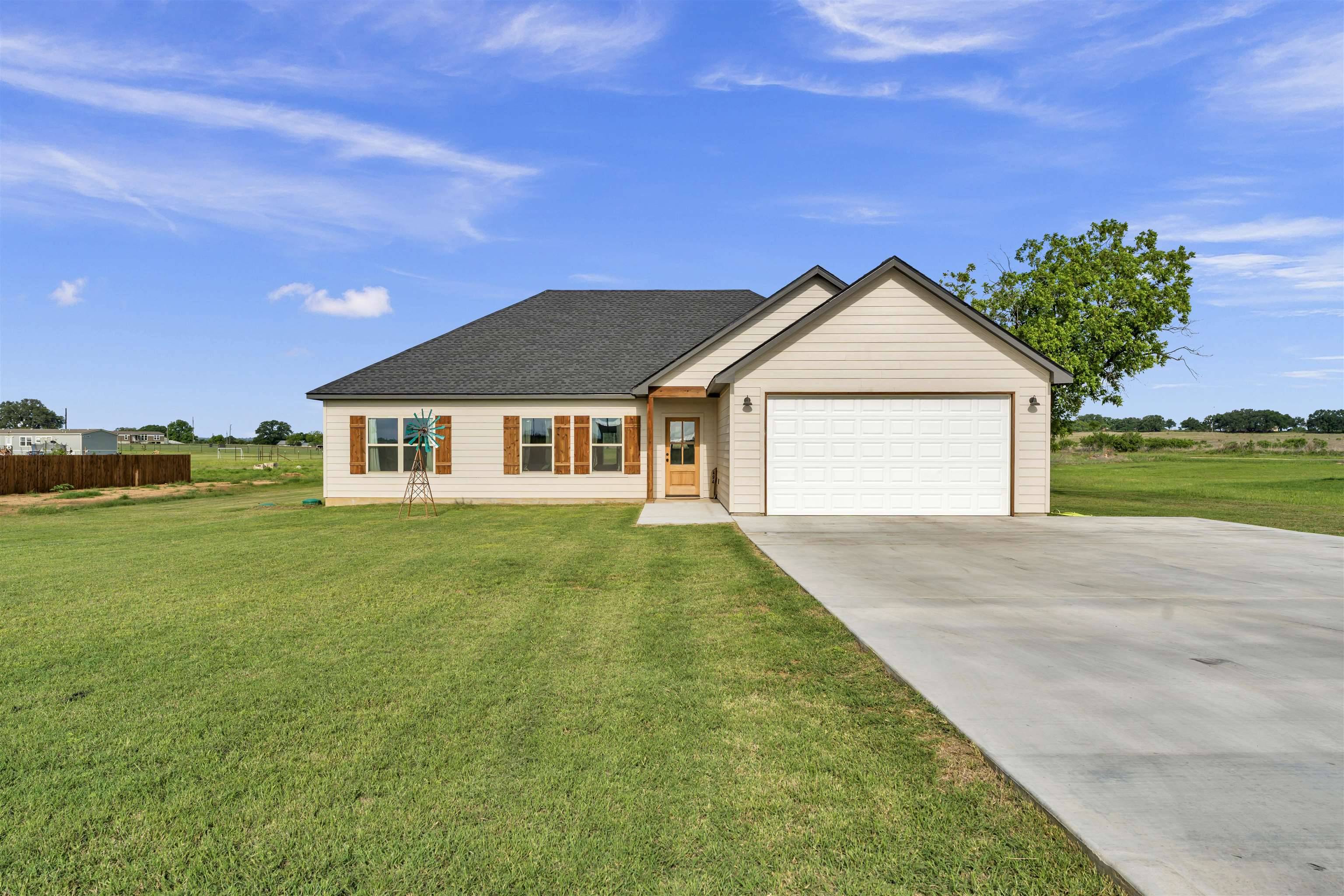 494 Johnson RD, Mason, TX 76856