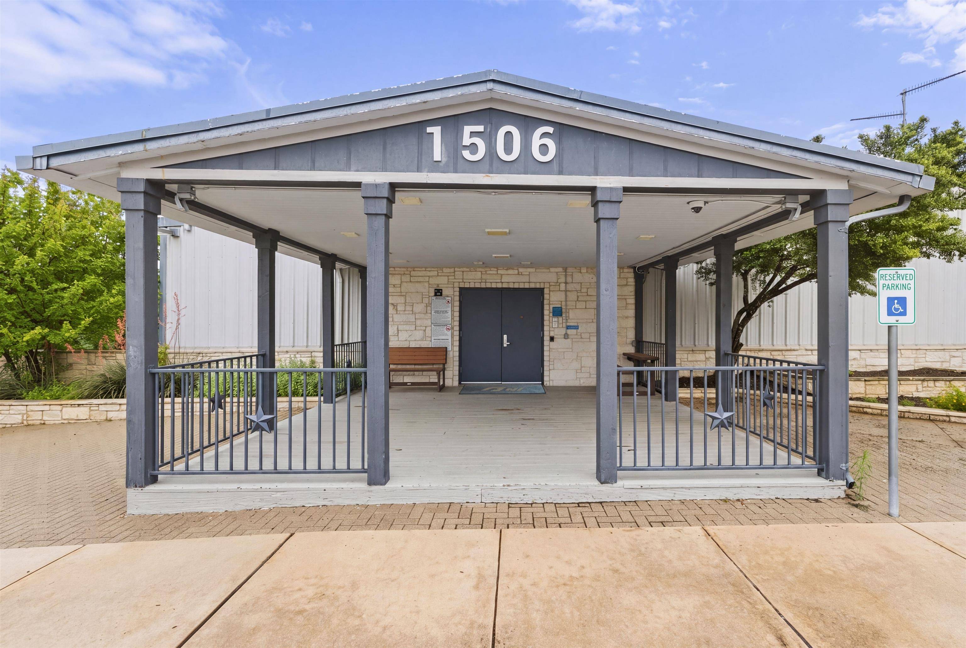 1506 N US HWY 281, Johnson City, TX 78636