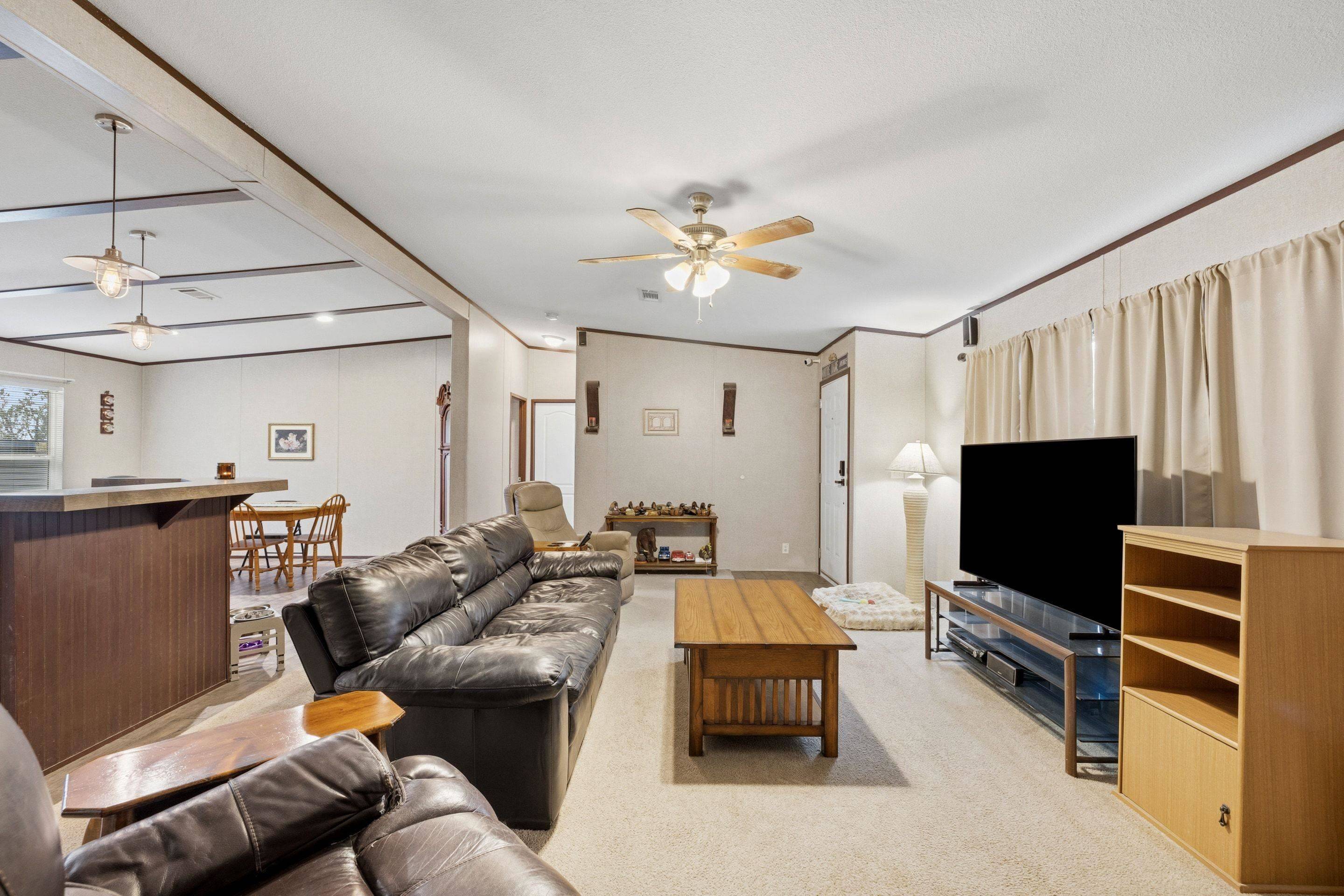 151 Brianna CIR, Johnson City, TX 78636