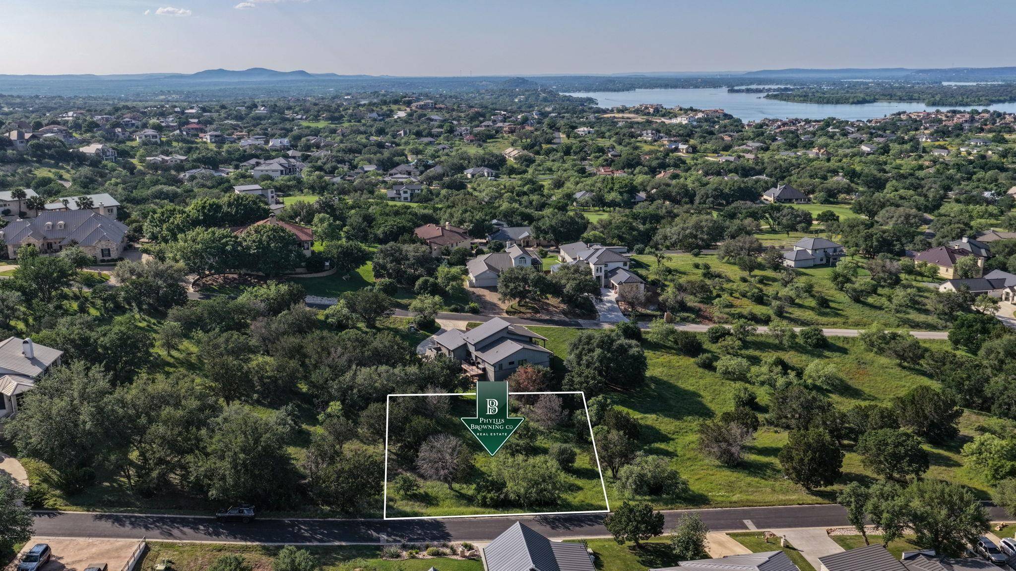 312 Hideaway CT, Horseshoe Bay, TX 78657