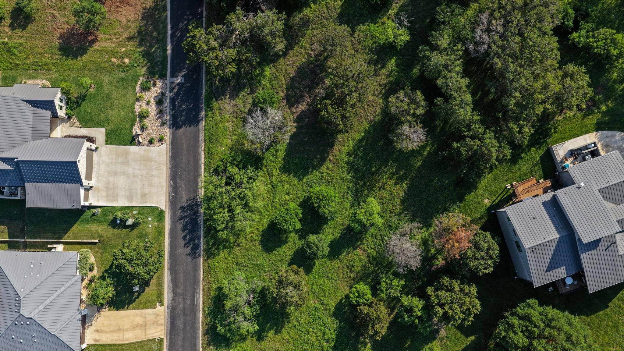 312 Hideaway CT, Horseshoe Bay, TX 78657