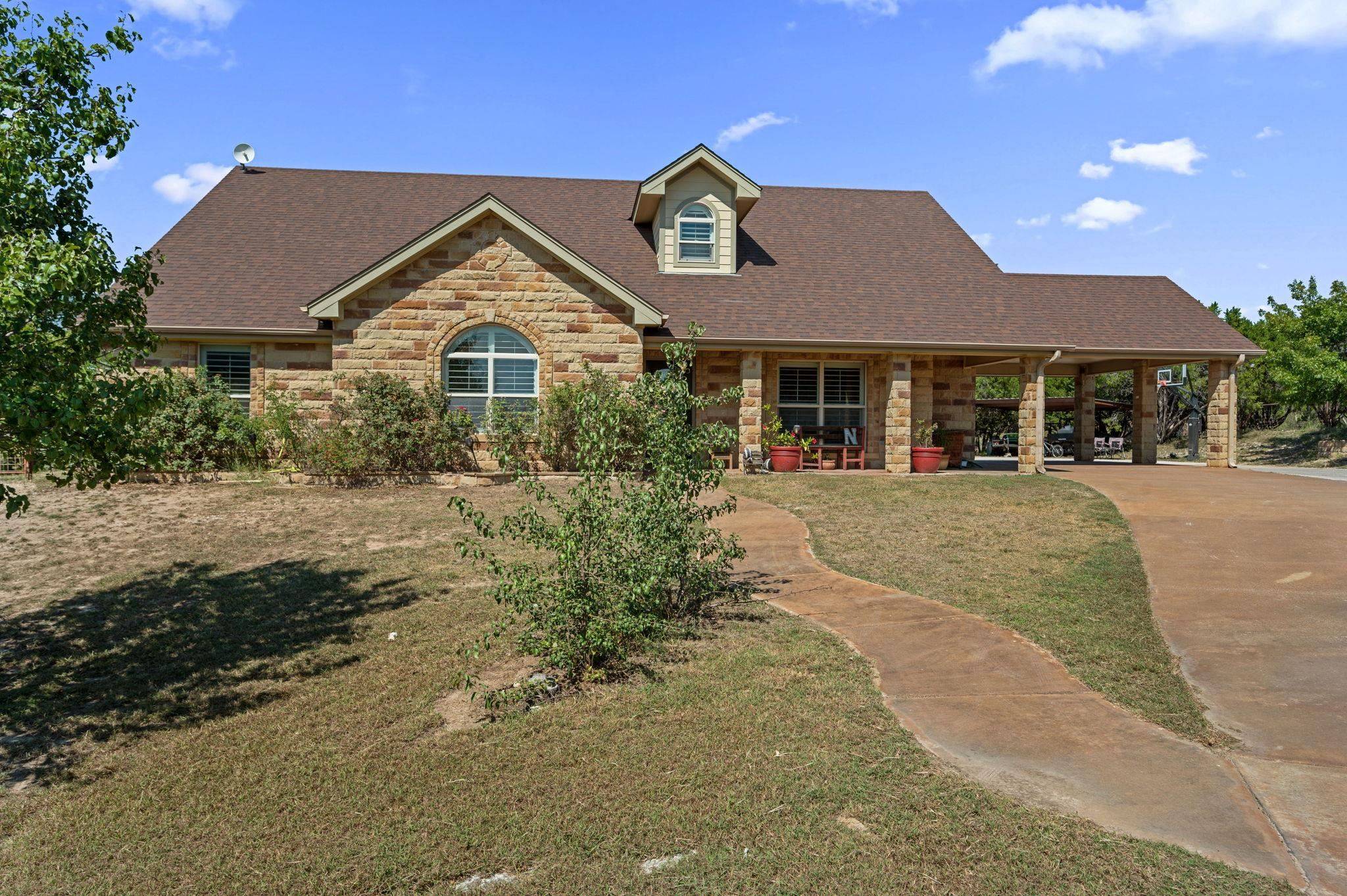 2804 County Road 1045, Lampasas, TX 76550