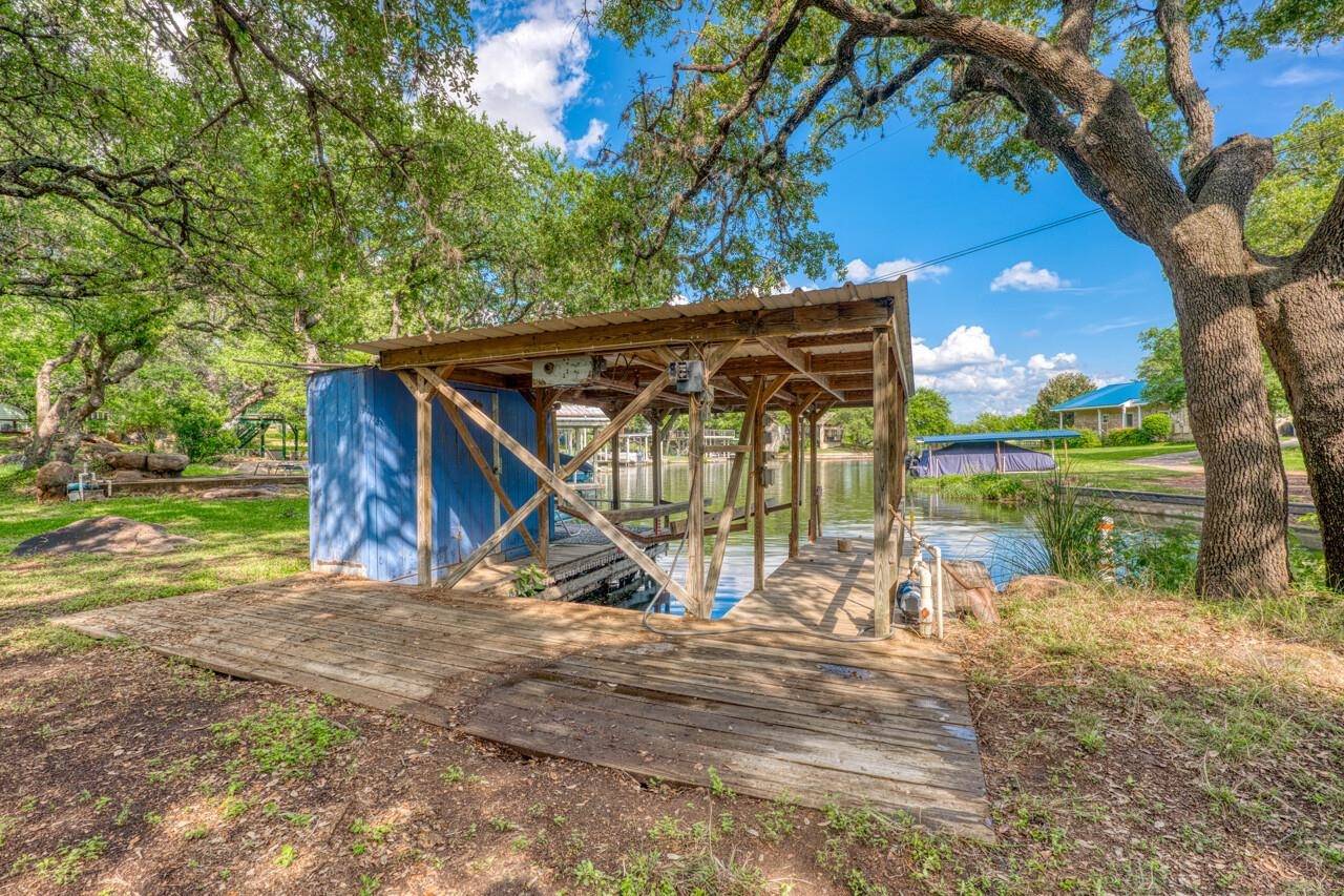 14 Purple Sage LN, Kingsland, TX 78639