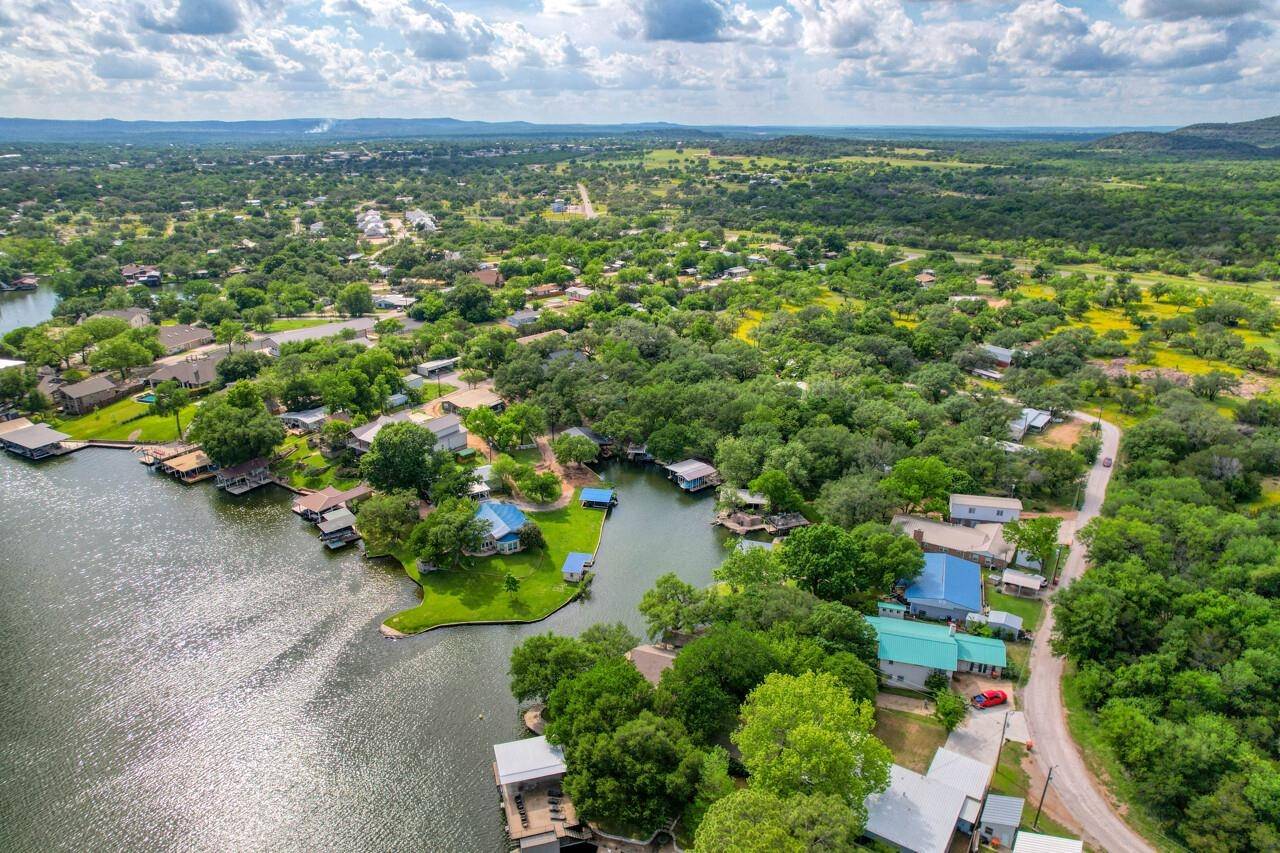 14 Purple Sage LN, Kingsland, TX 78639