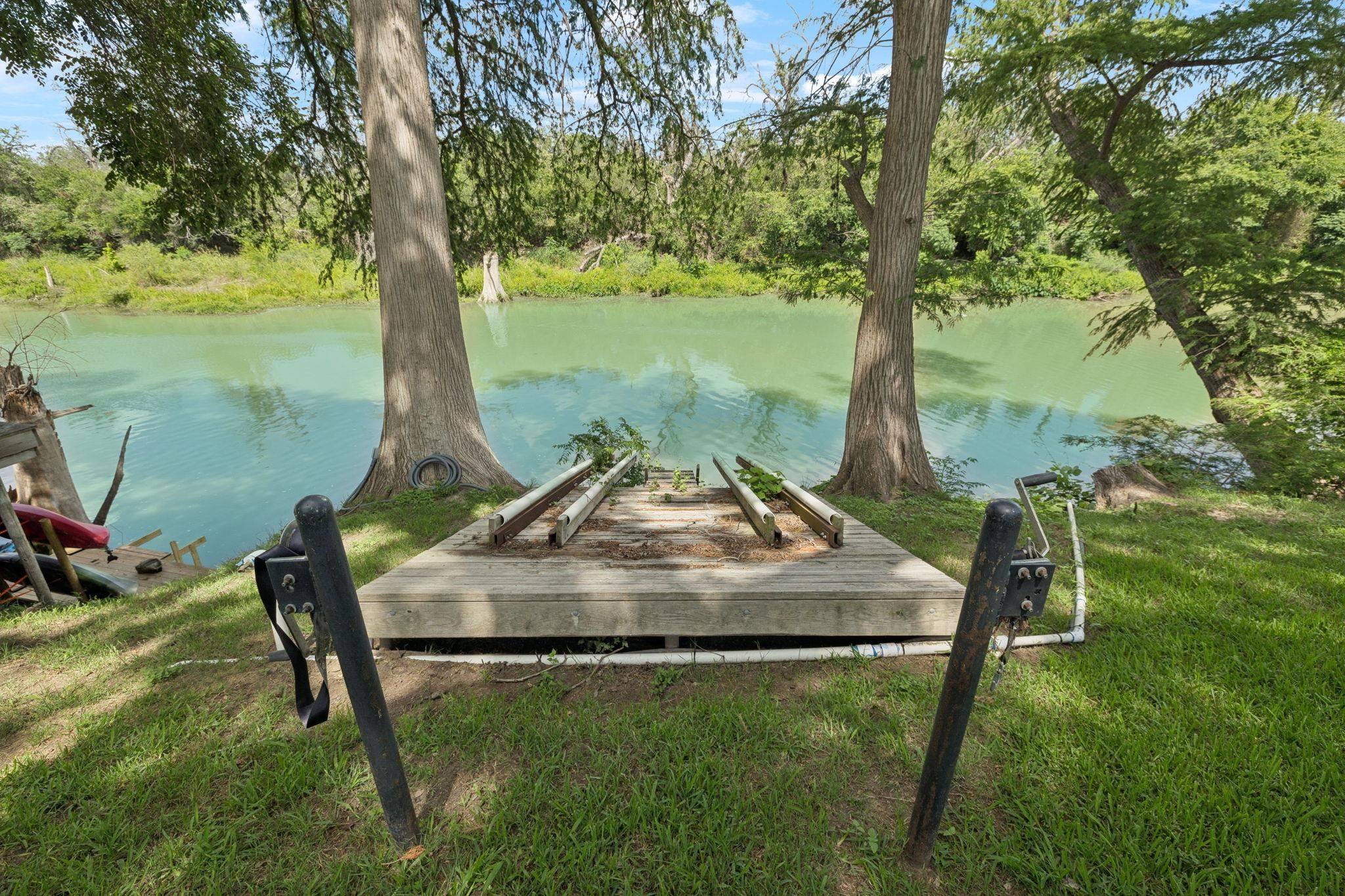 180 Wampum WAY, Seguin, TX 78155